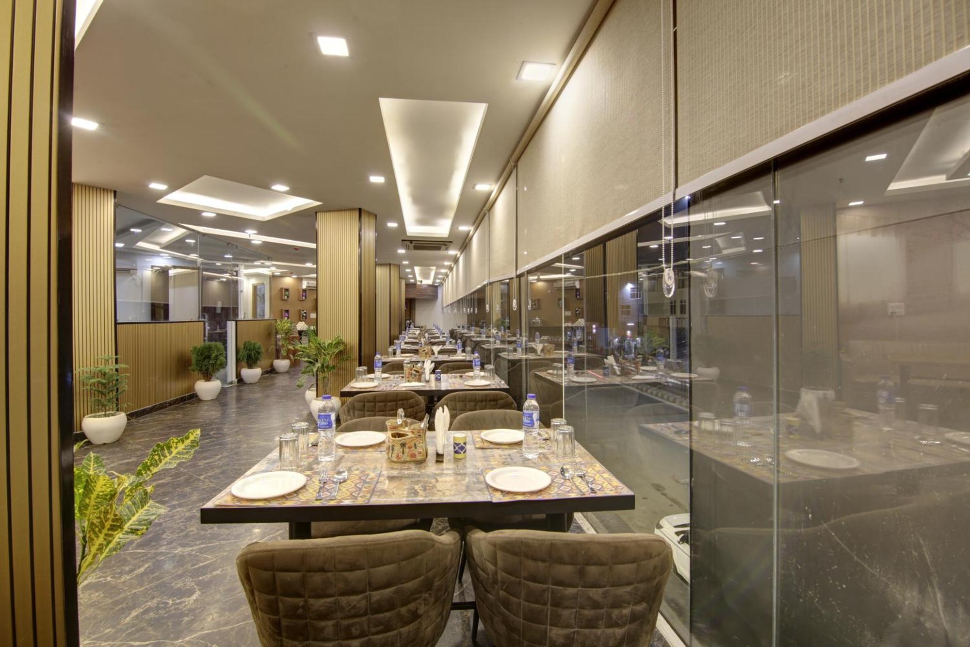 Park Tree Near Igi Airport Delhi A Unit Of Prithvi Palace Hotel