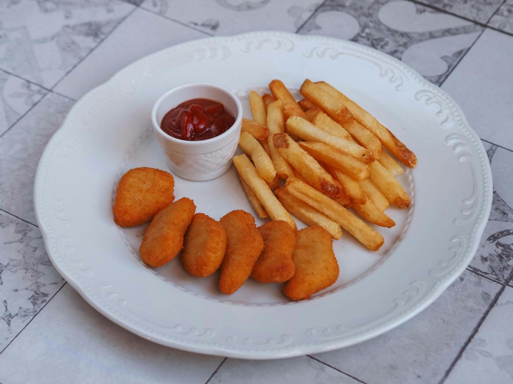 Prime Ambs A Family - Delhi Airport 4* Nova Deli