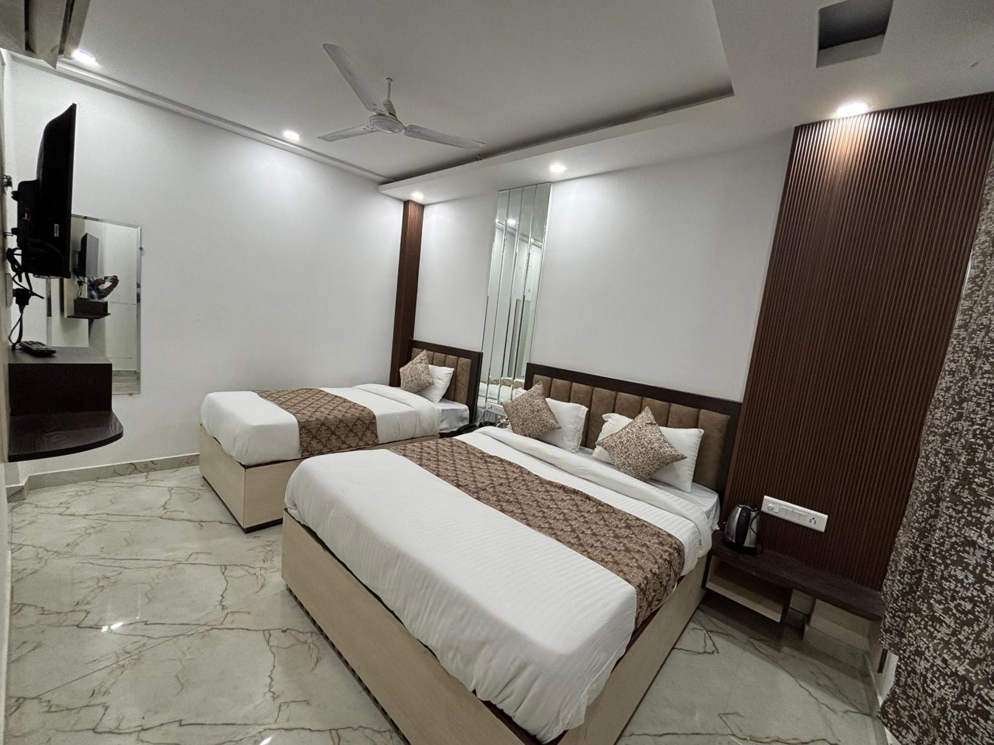 Cg Internationl By Sweet Hotel