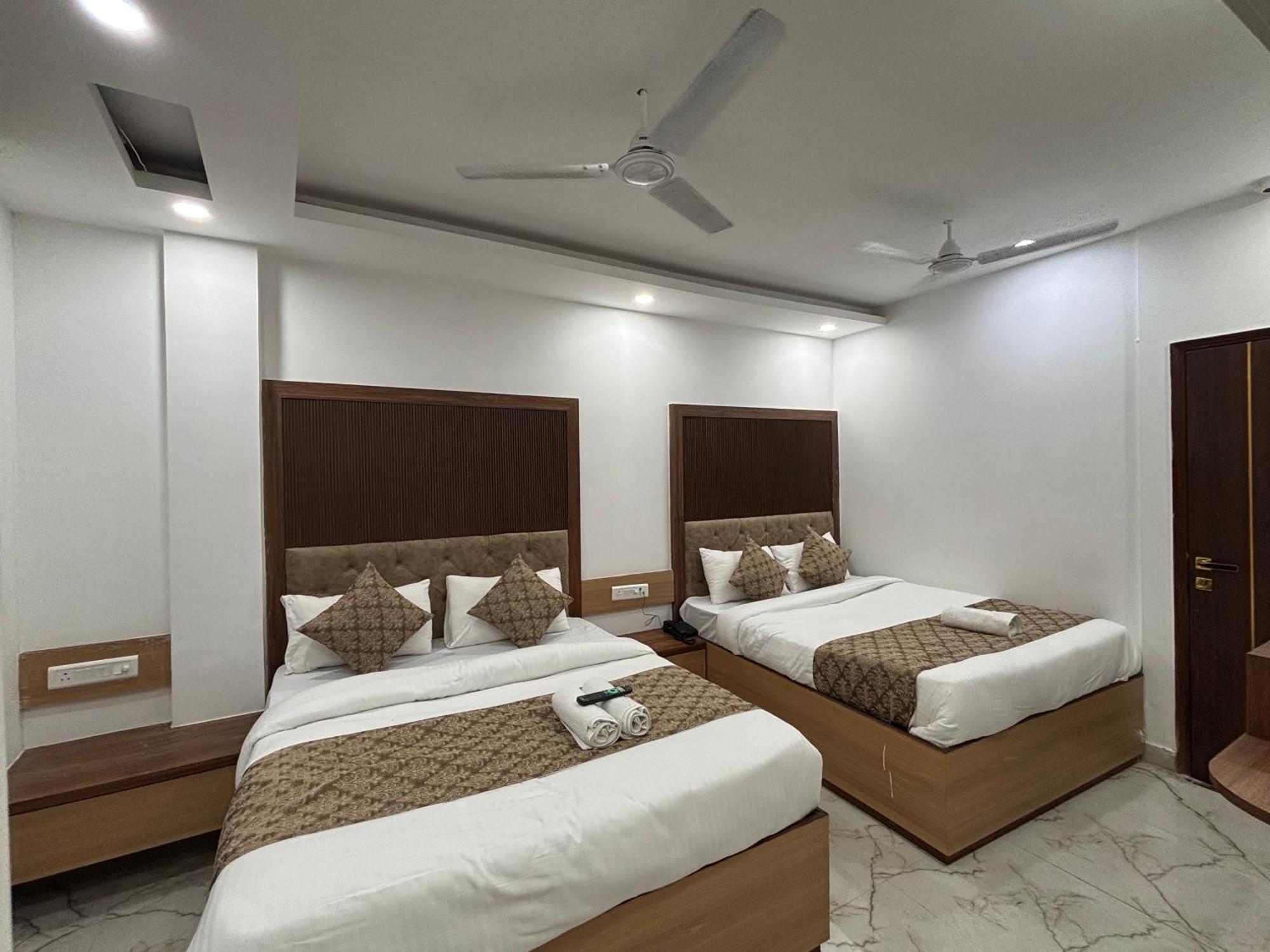 Cg Internationl By Sweet New Delhi