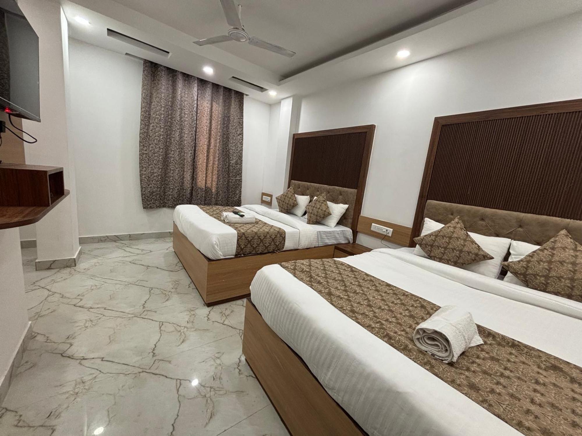 Cg Internationl By Sweet Hotel New Delhi