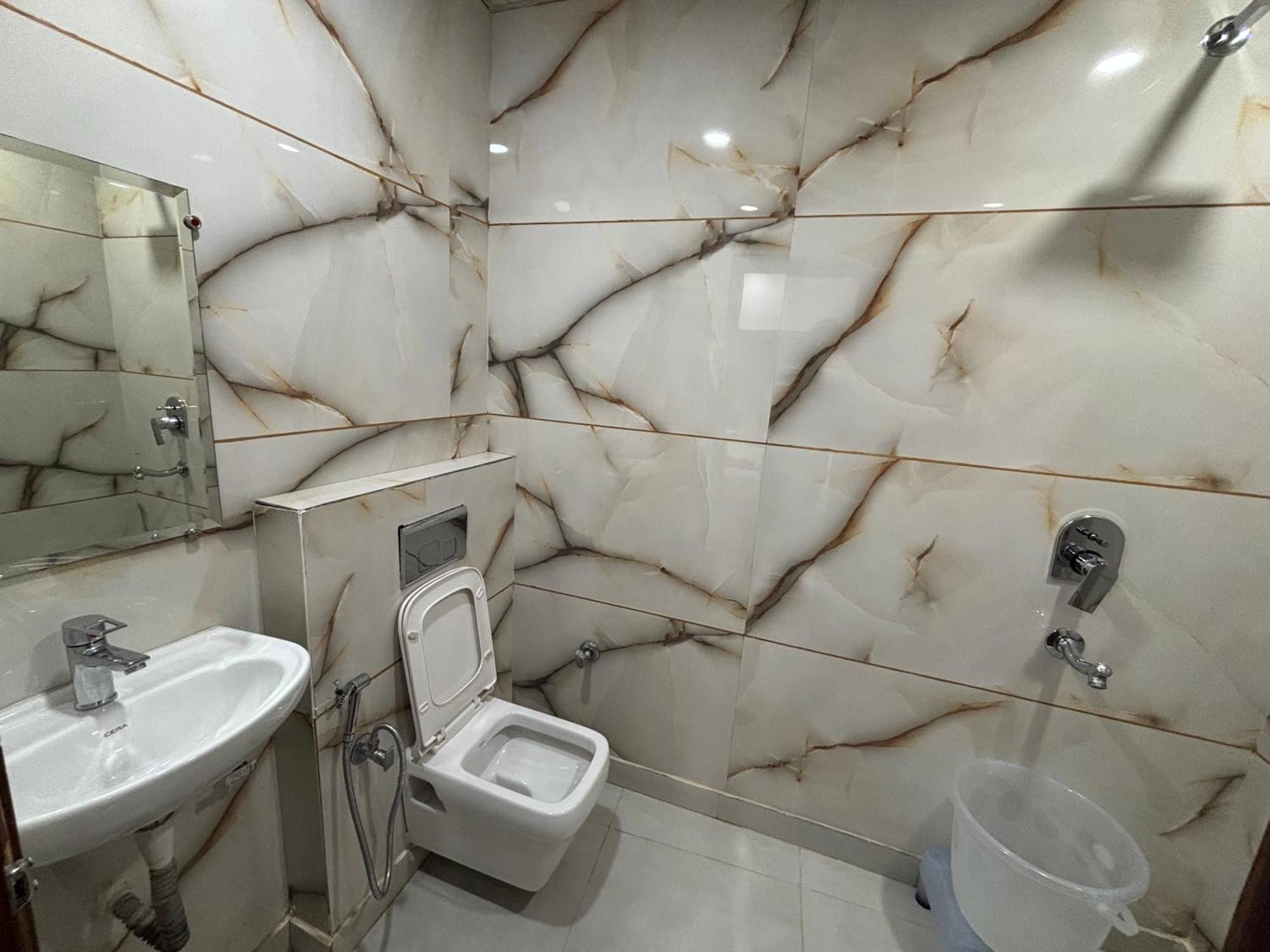 Cg Internationl By Sweet 4* New Delhi