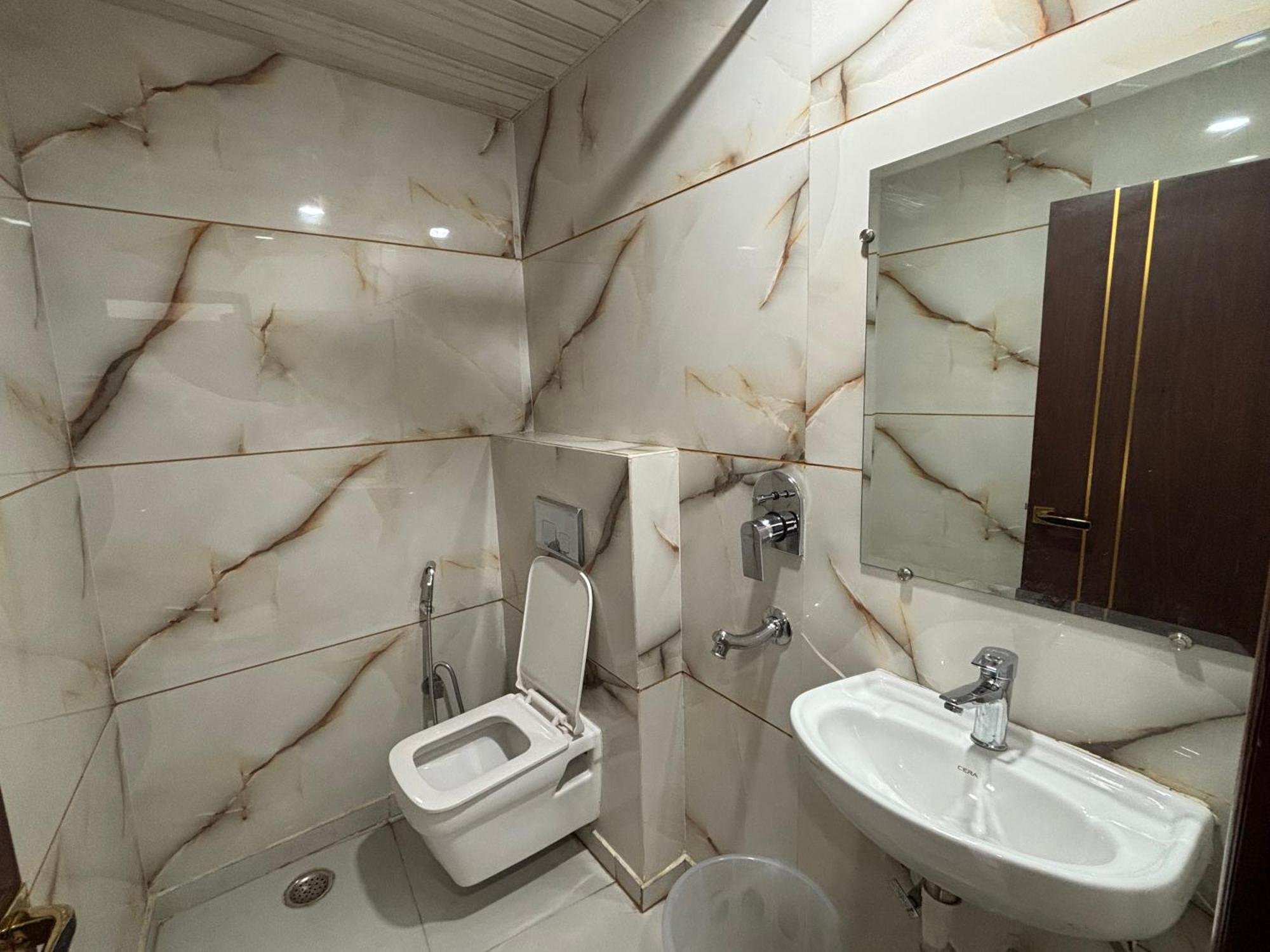 Cg Internationl By Sweet Hotel