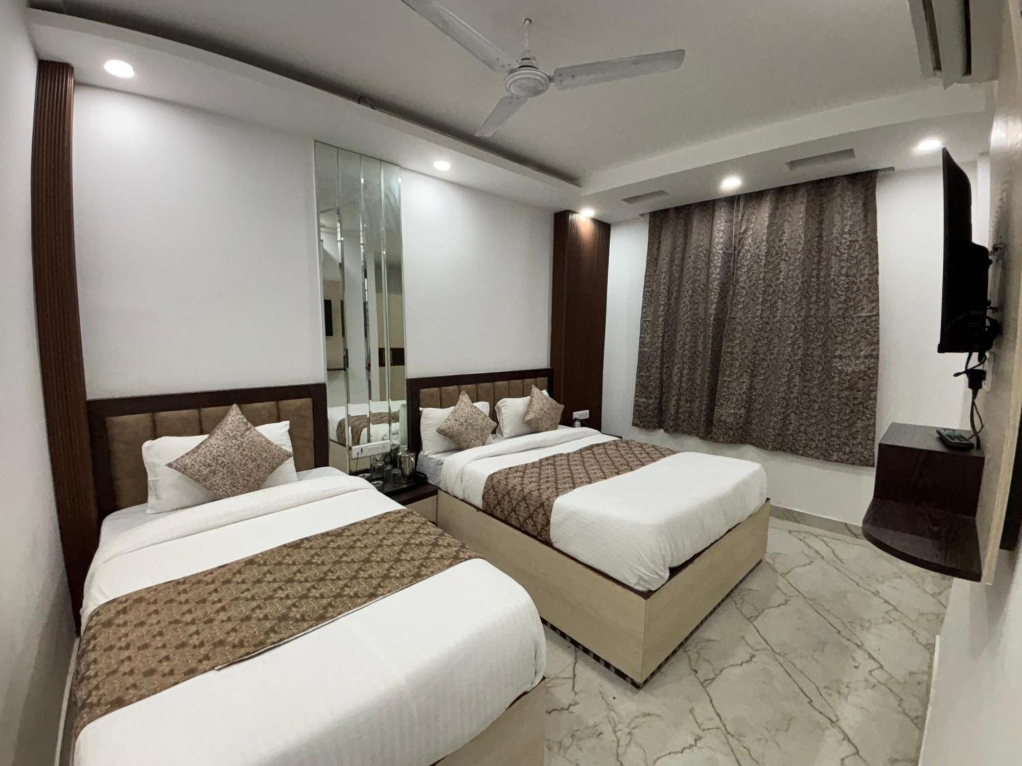Cg Internationl By Sweet Hotel New Delhi