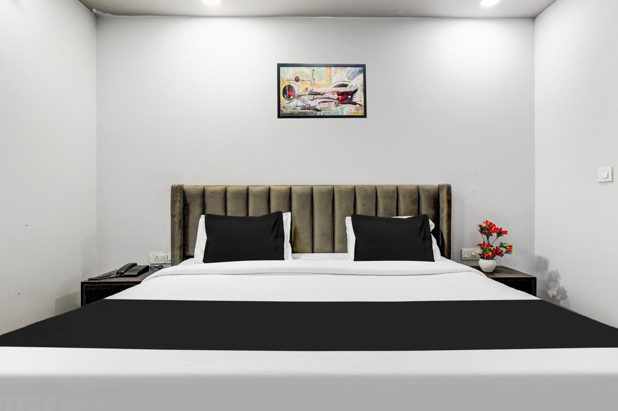Super Collection O Shalimar Bagh 4* Delhi (National Capital Territory of India)