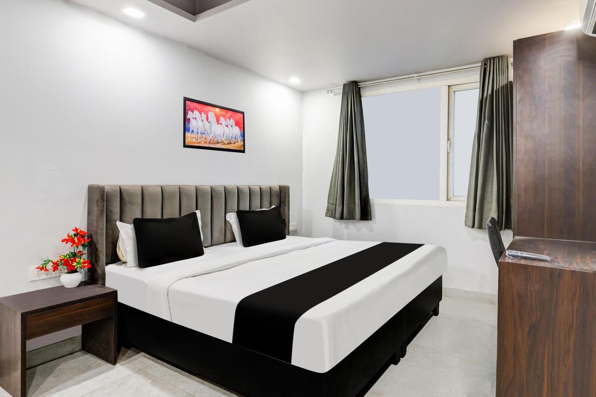 Super Collection O Shalimar Bagh 4*