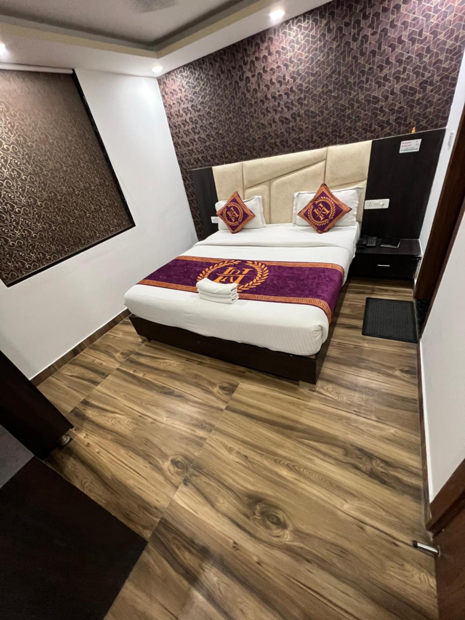 Royal Igi 3* New Delhi