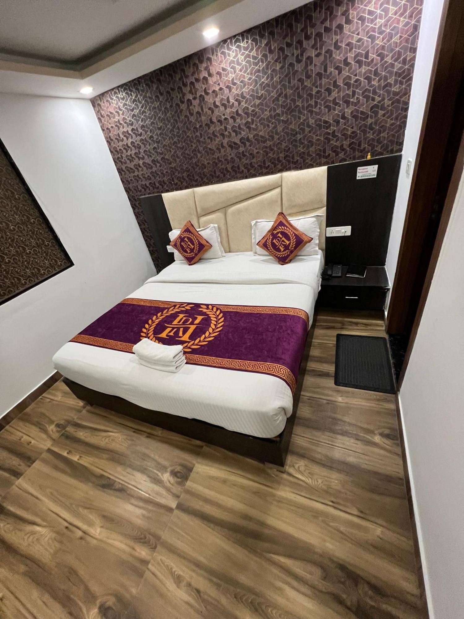 Royal Igi 3* New Delhi
