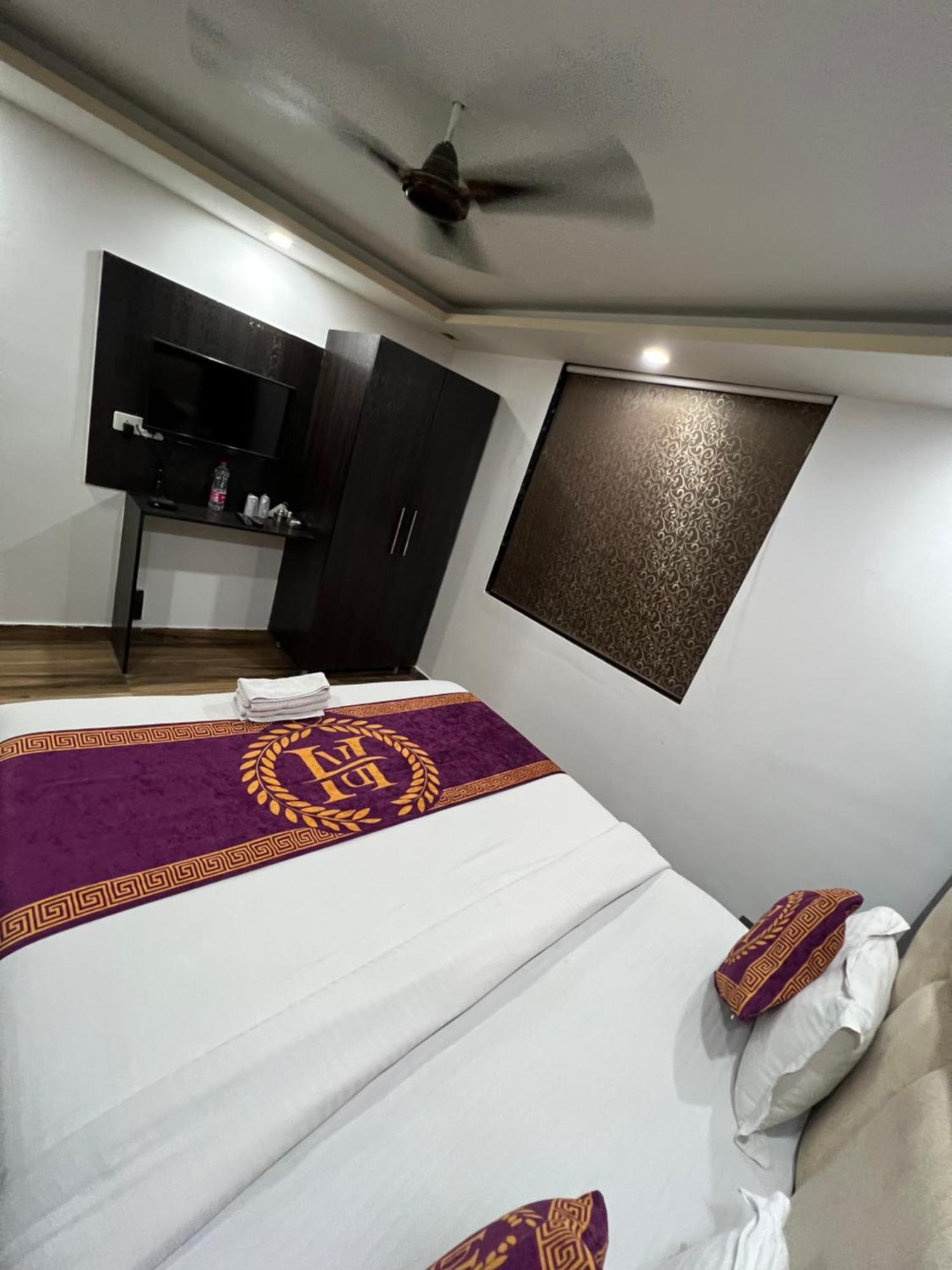 Hotel Royal Igi New Delhi