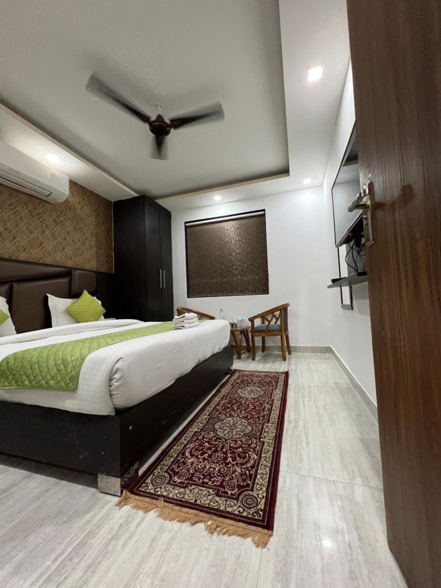 Royal Igi Hotel