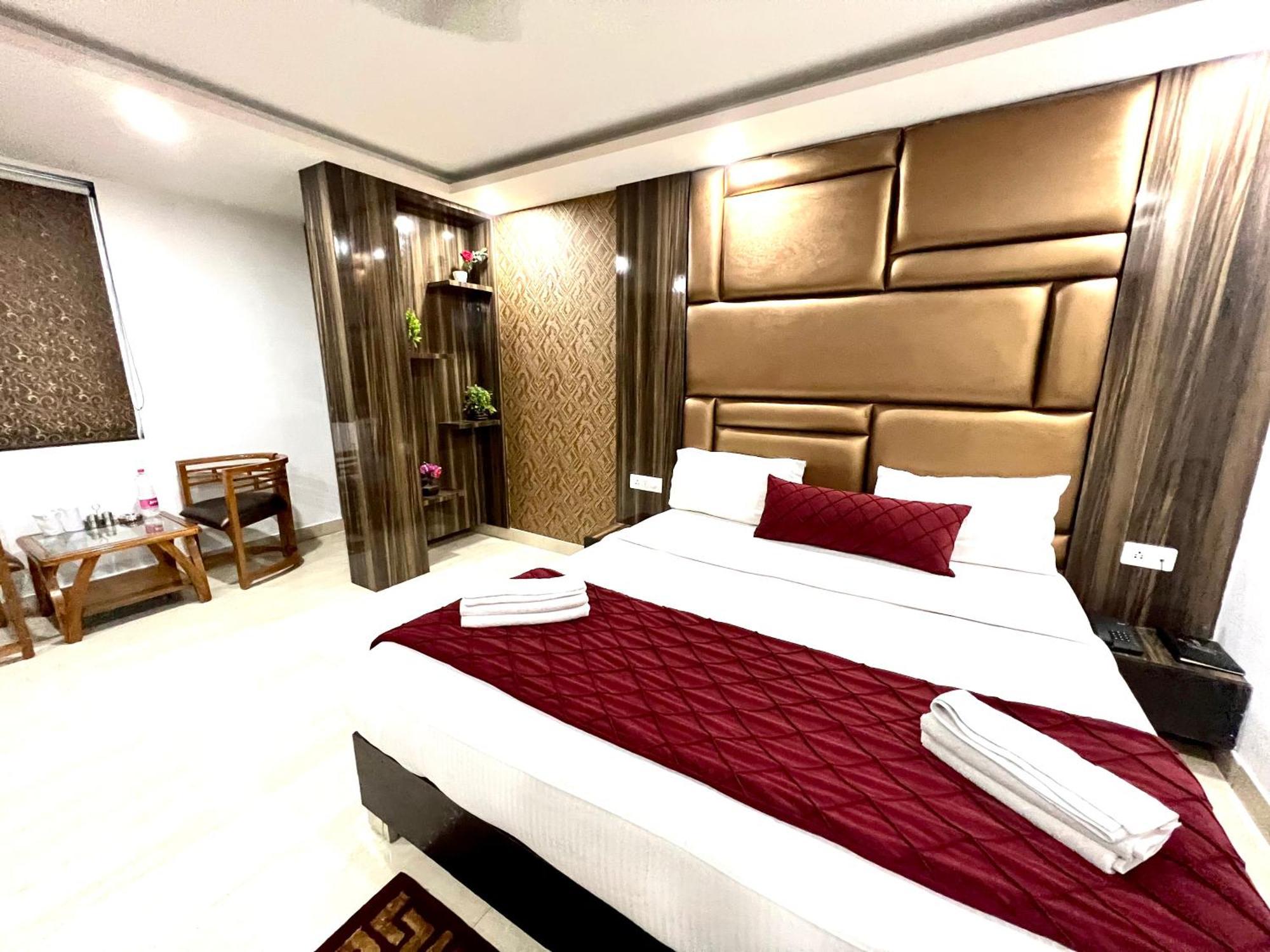 Hotel Royal Igi 3*