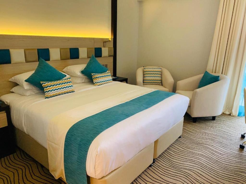 Hotel Gross Near Igi Airport 3*