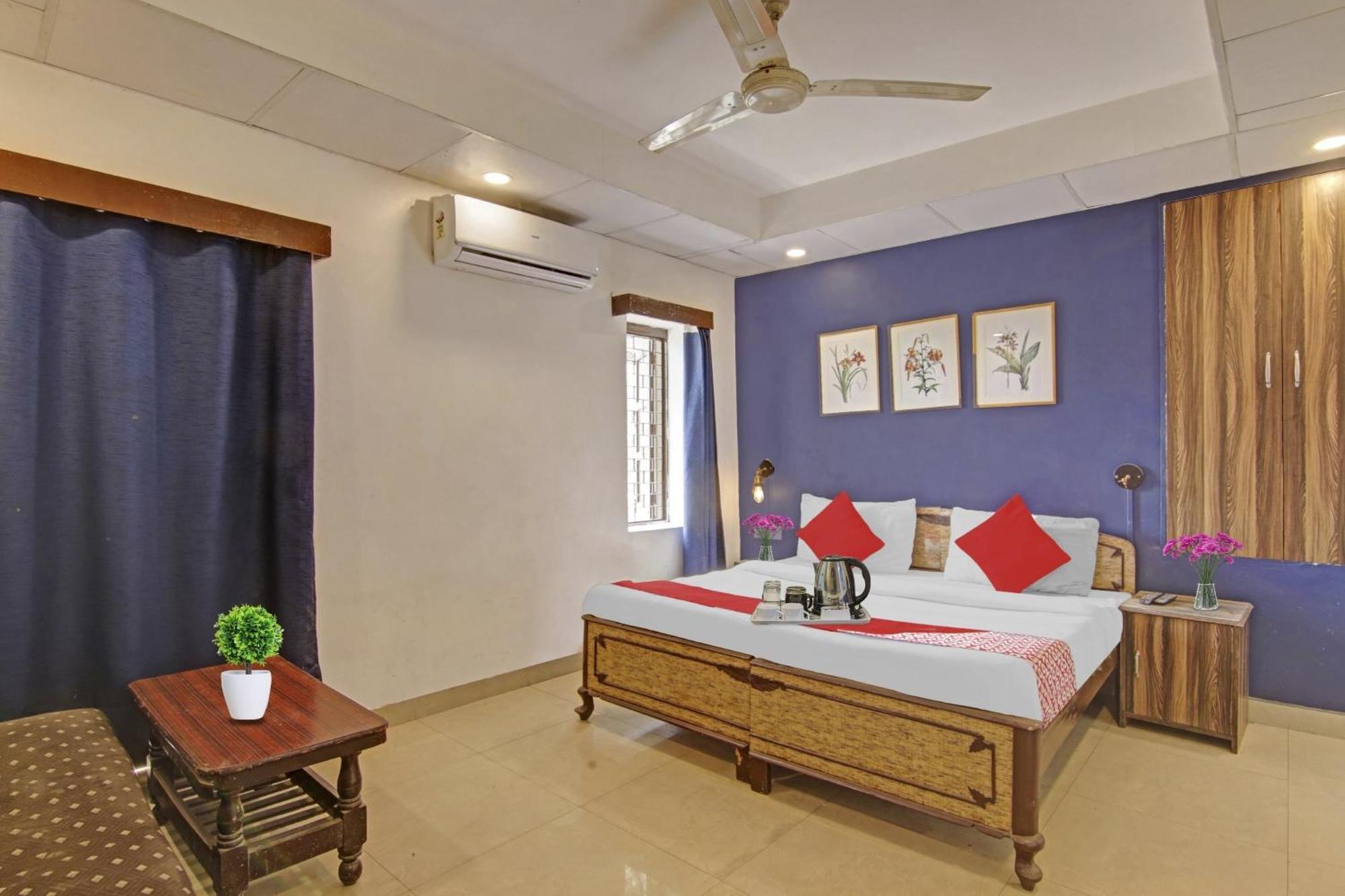 Hotel O The Premium New Delhi