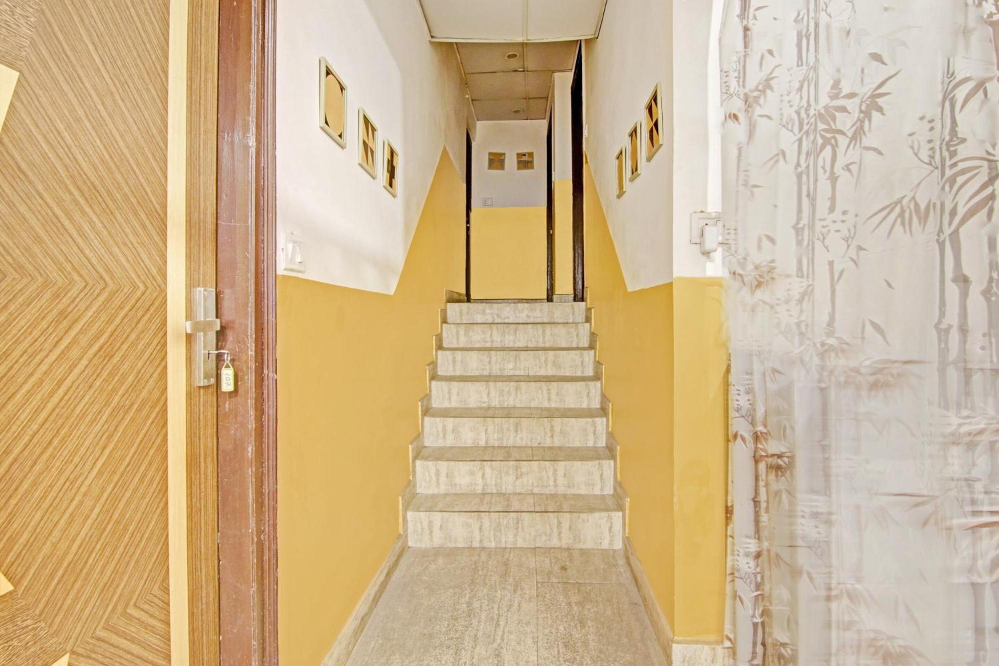O The Premium Hotel New Delhi