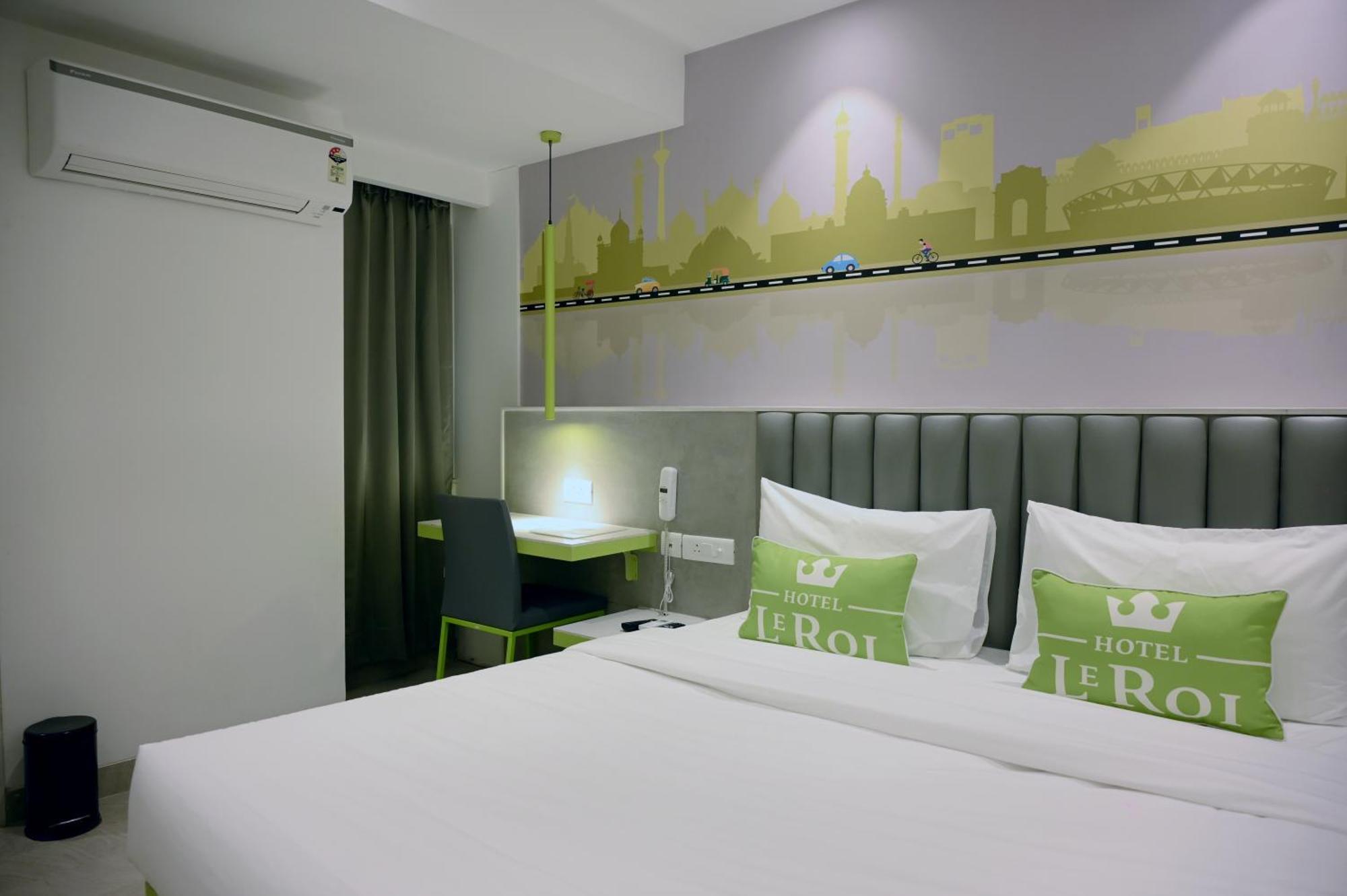 Hotel Le Roi Express Karol Bagh 3*
