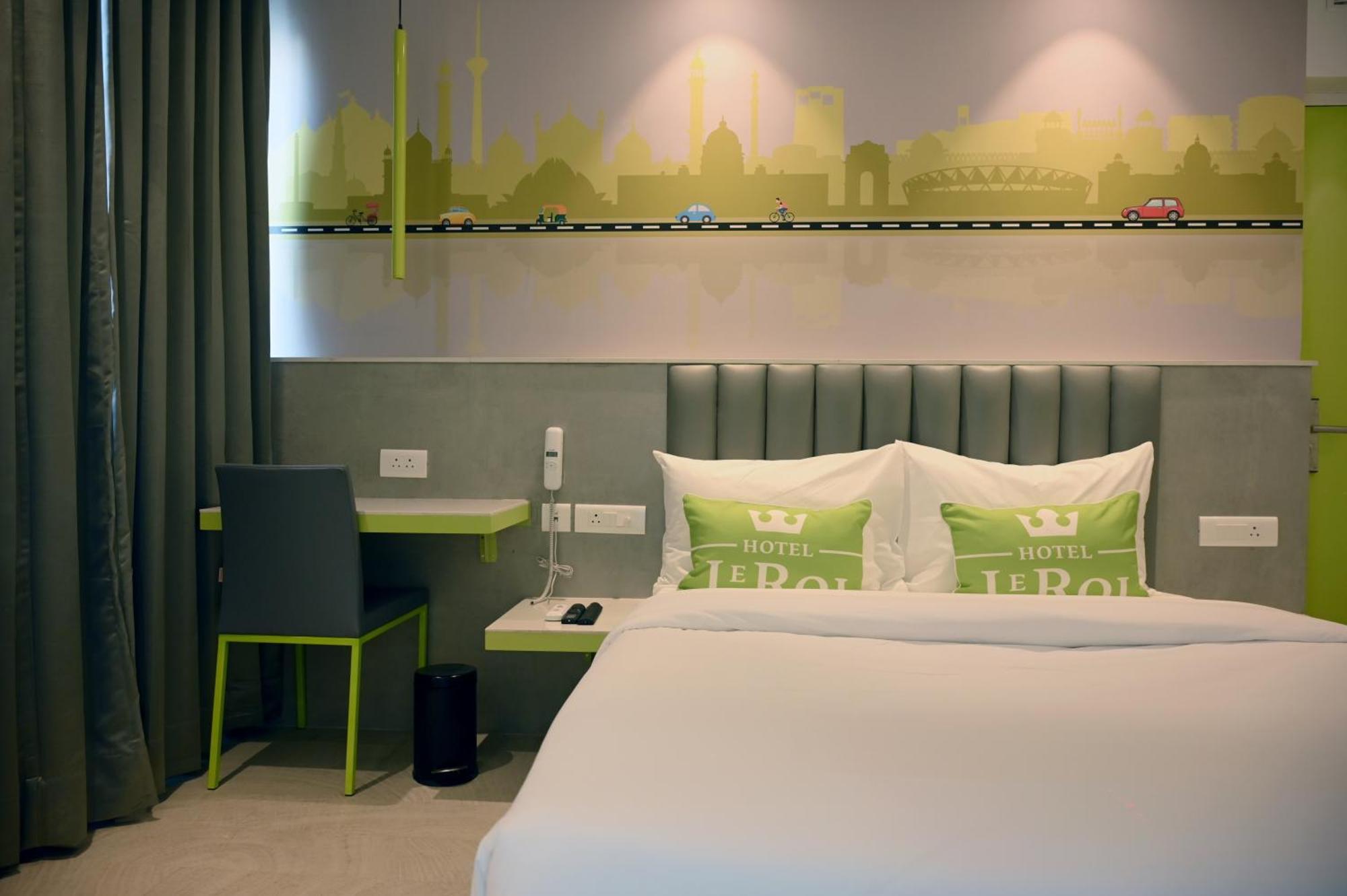 Hotel Le Roi Express Karol Bagh 3*
