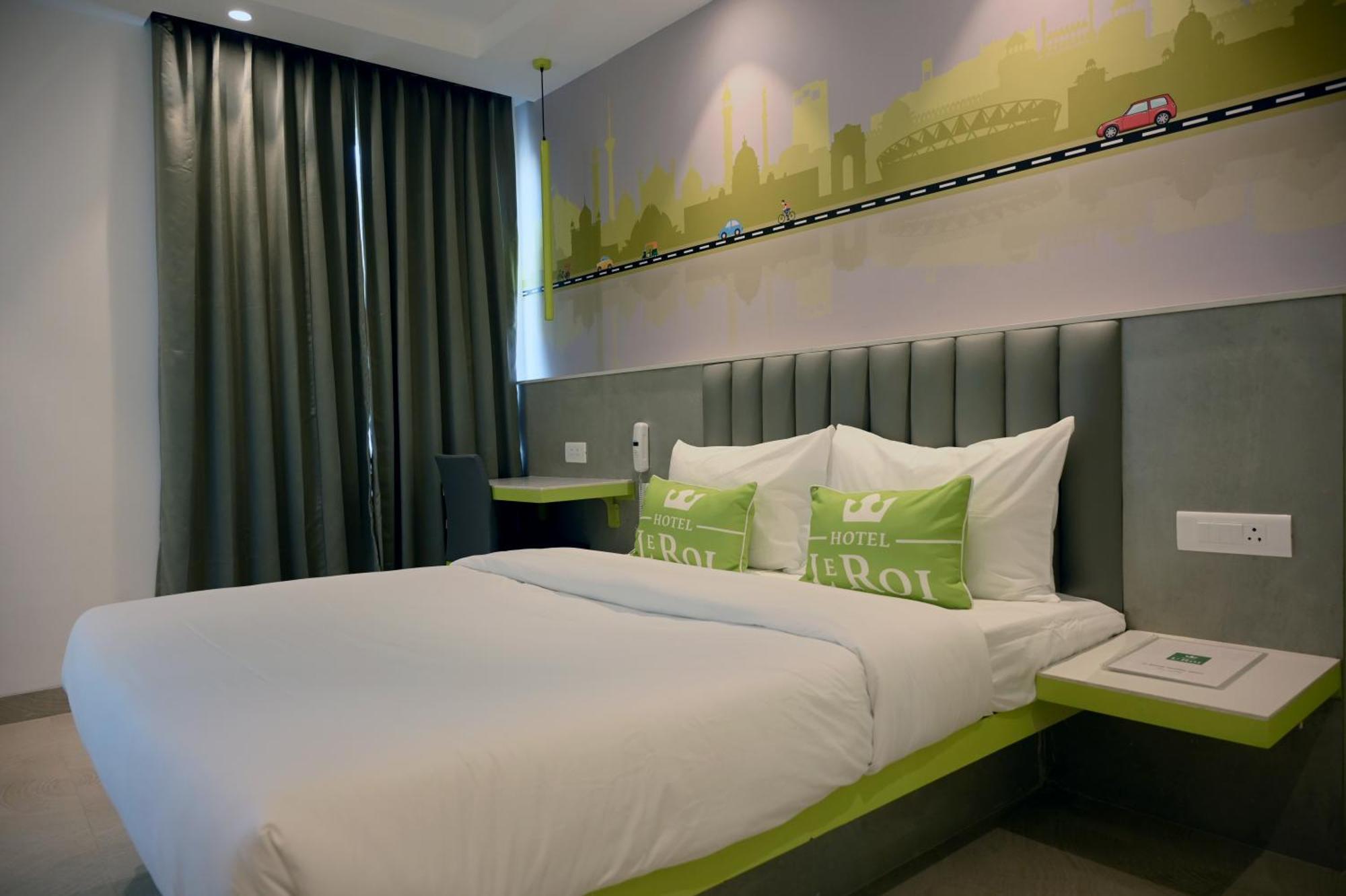 Hotel Le Roi Express Karol Bagh