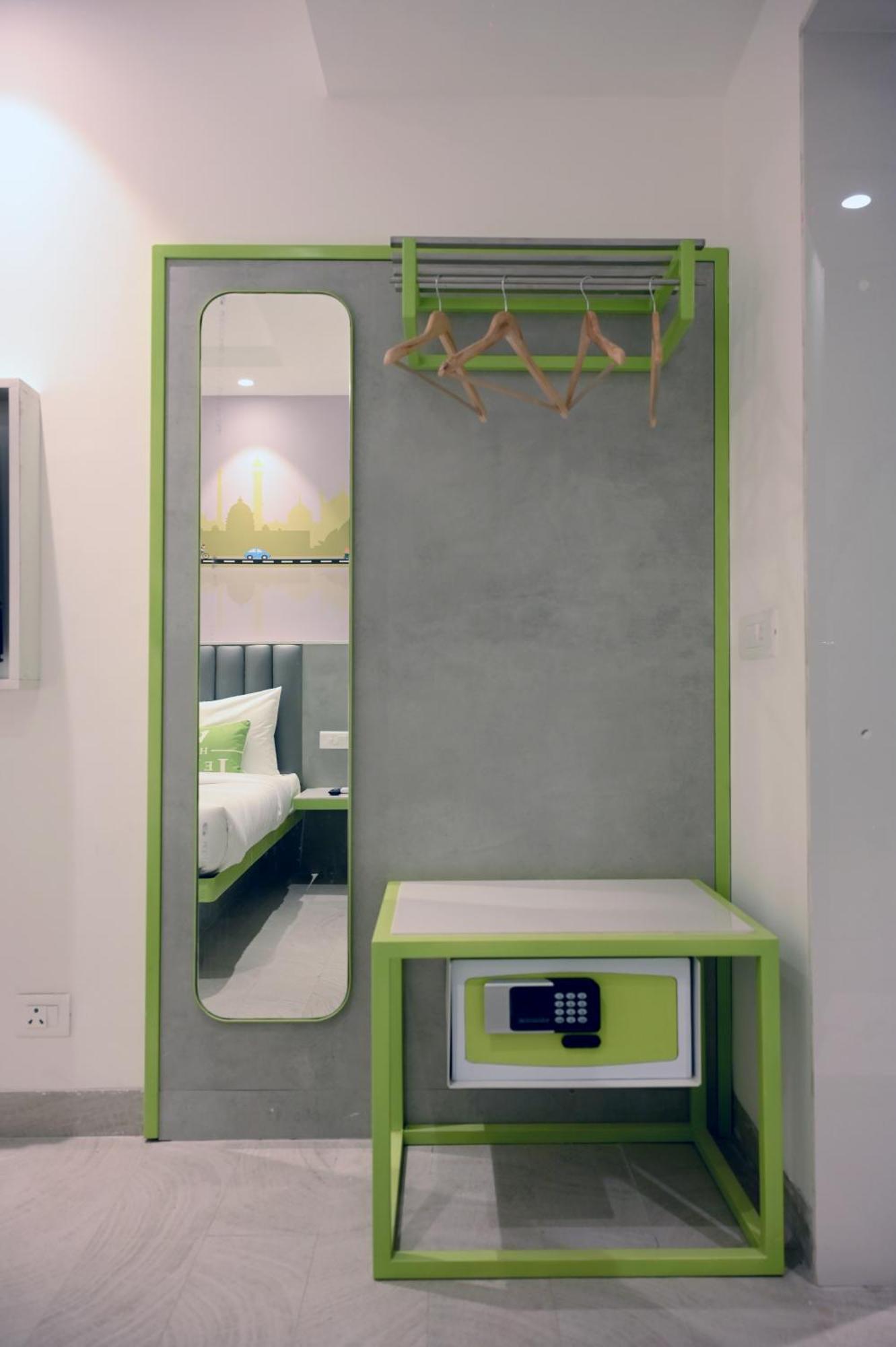 Le Roi Express Karol Bagh Hotel