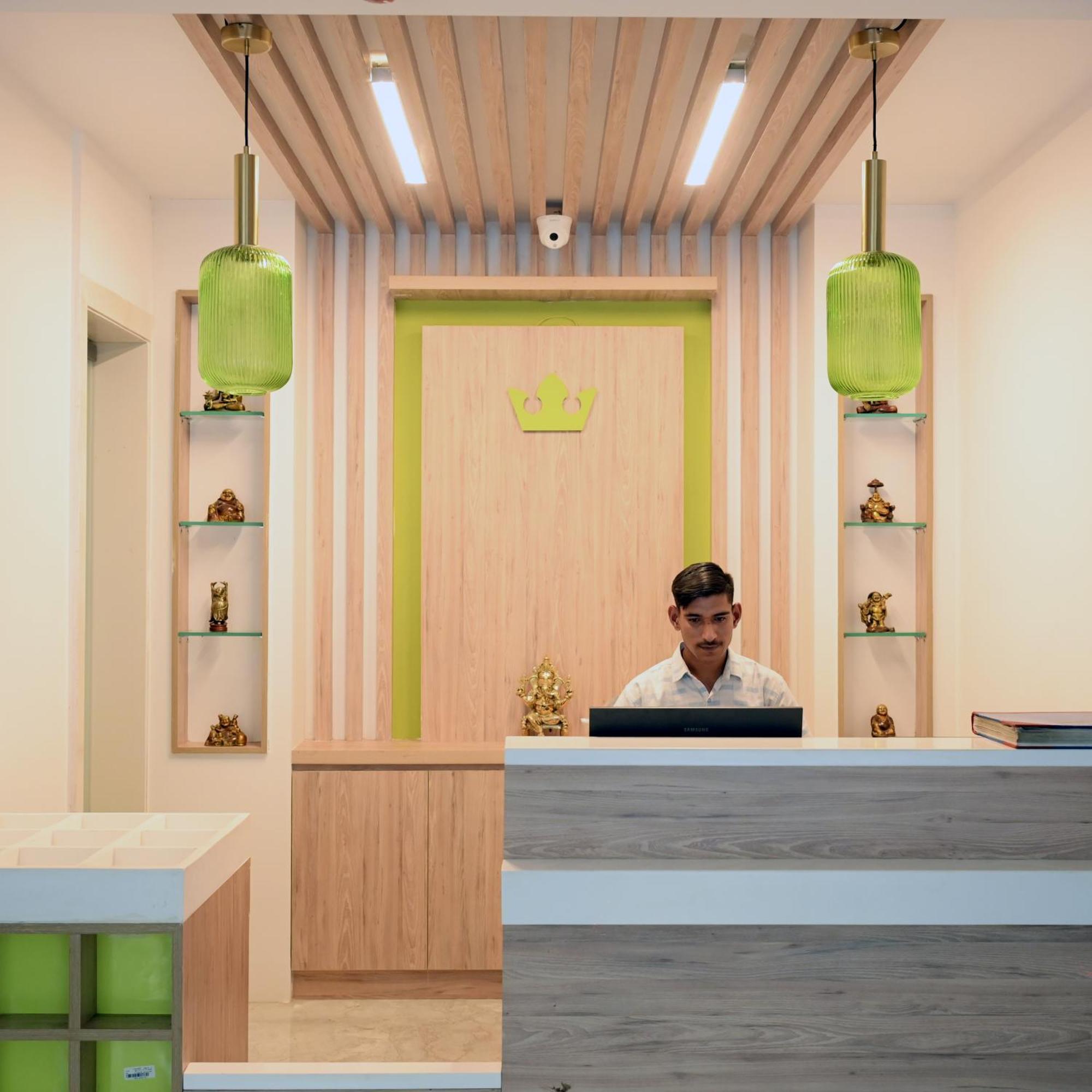 Le Roi Express Karol Bagh Delhi (National Capital Territory of India)