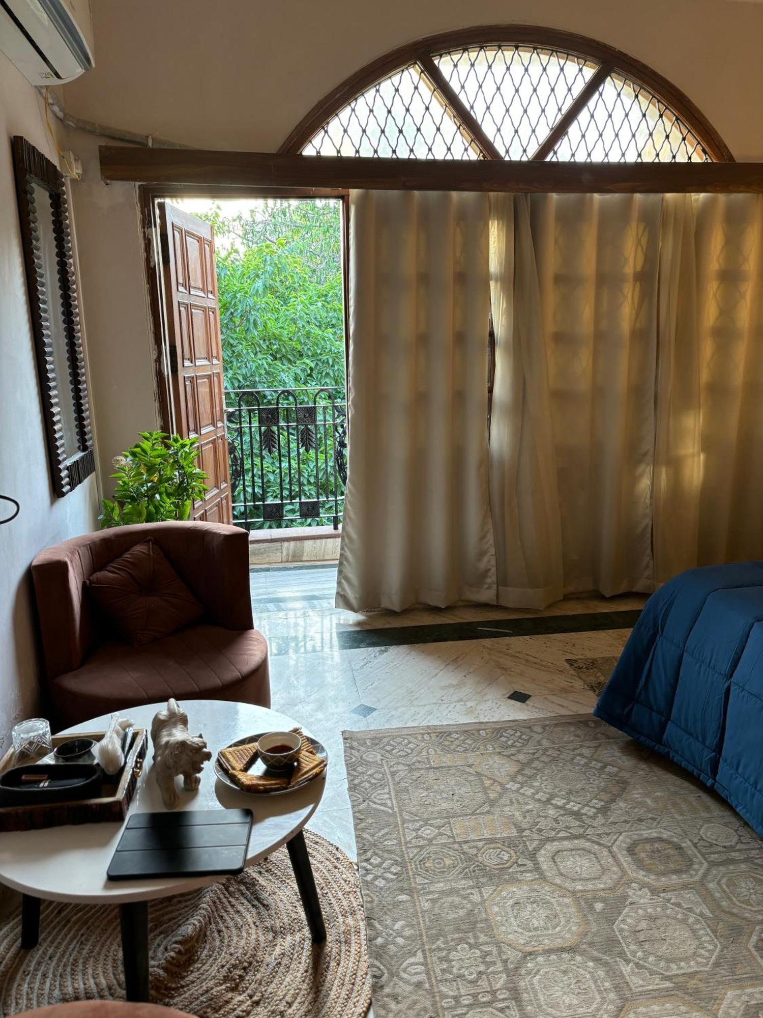 Atharva's Homestay Nehru Enclave * New Delhi