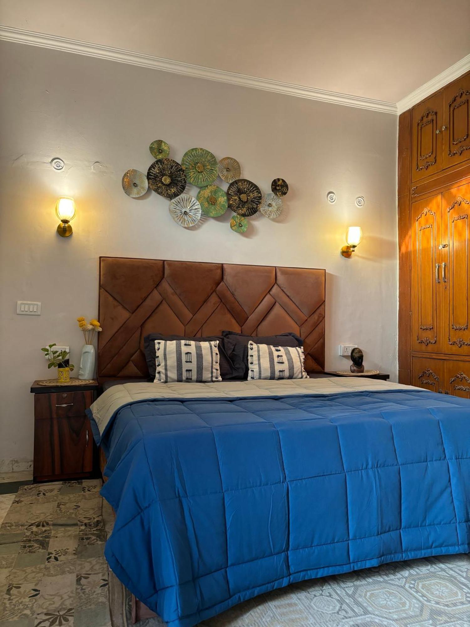 Atharva's Homestay Nehru Enclave *