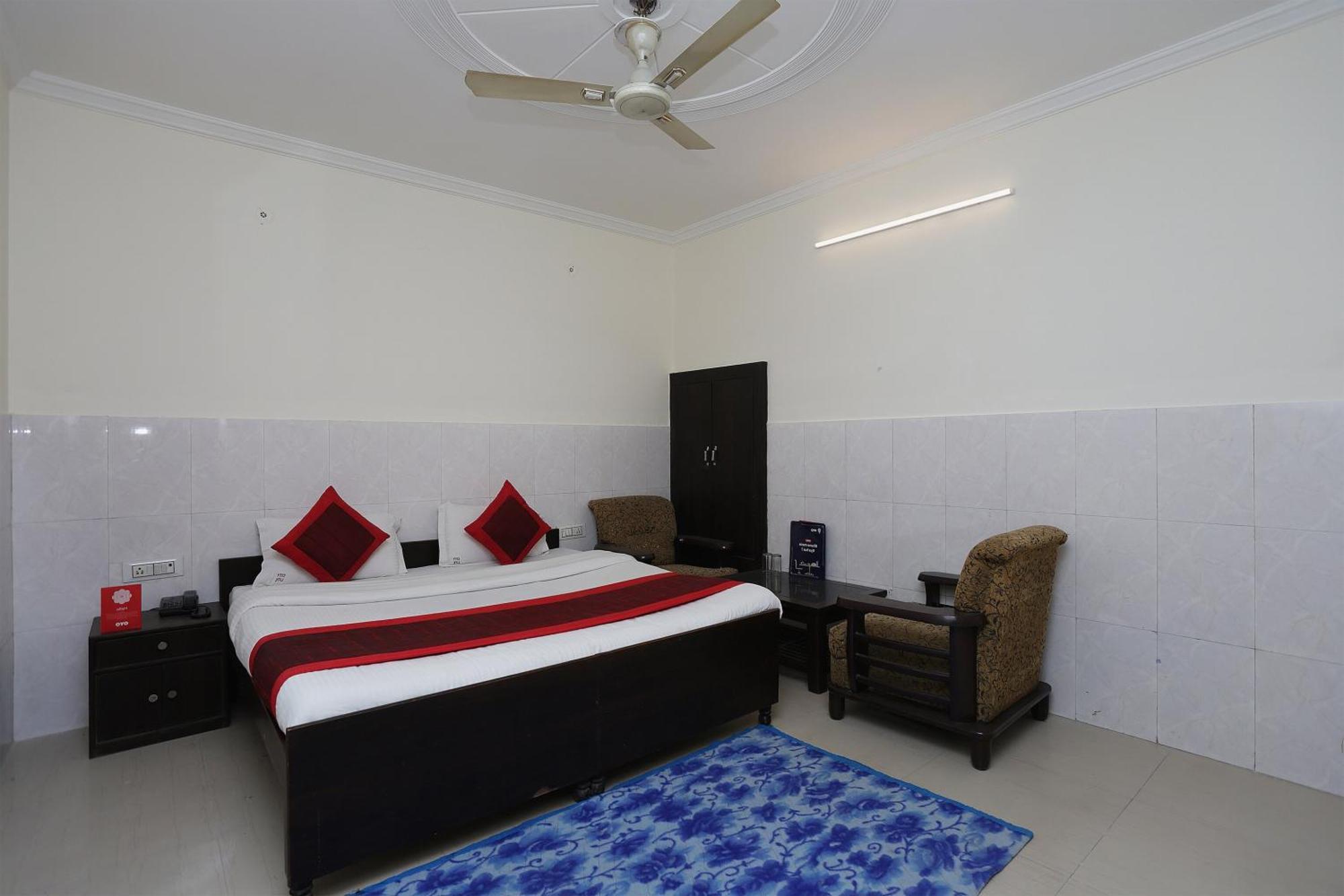 O Lite Near Delhi Airport 3* New Delhi