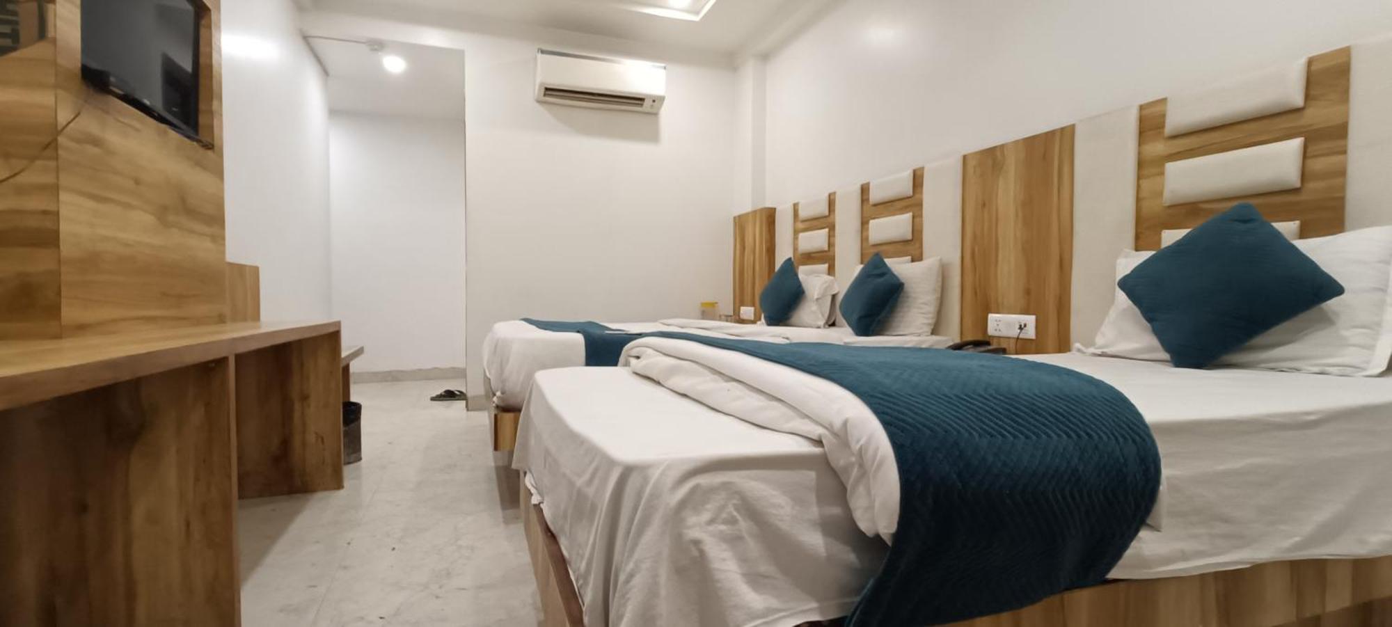 Awesome International 3* New Delhi