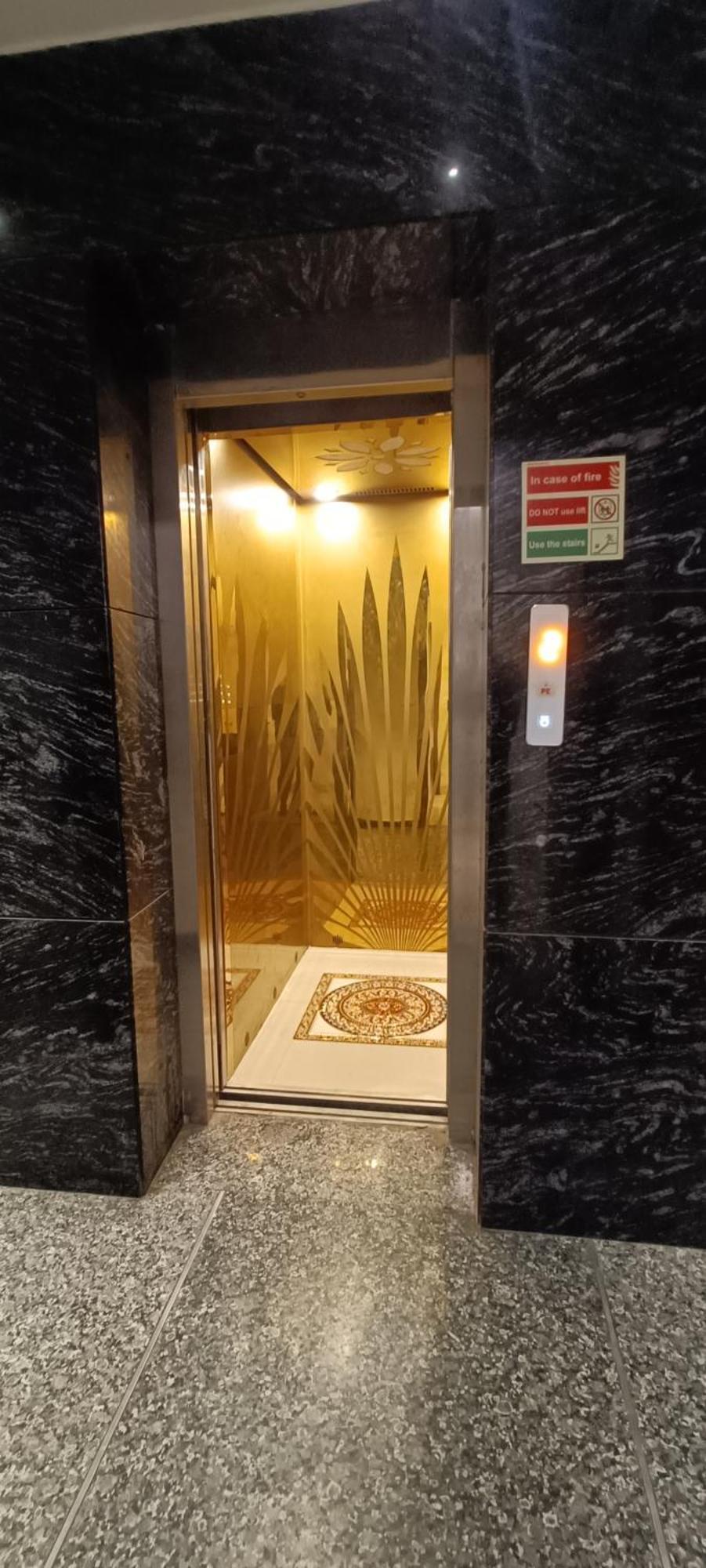 Awesome International Hotel 3*