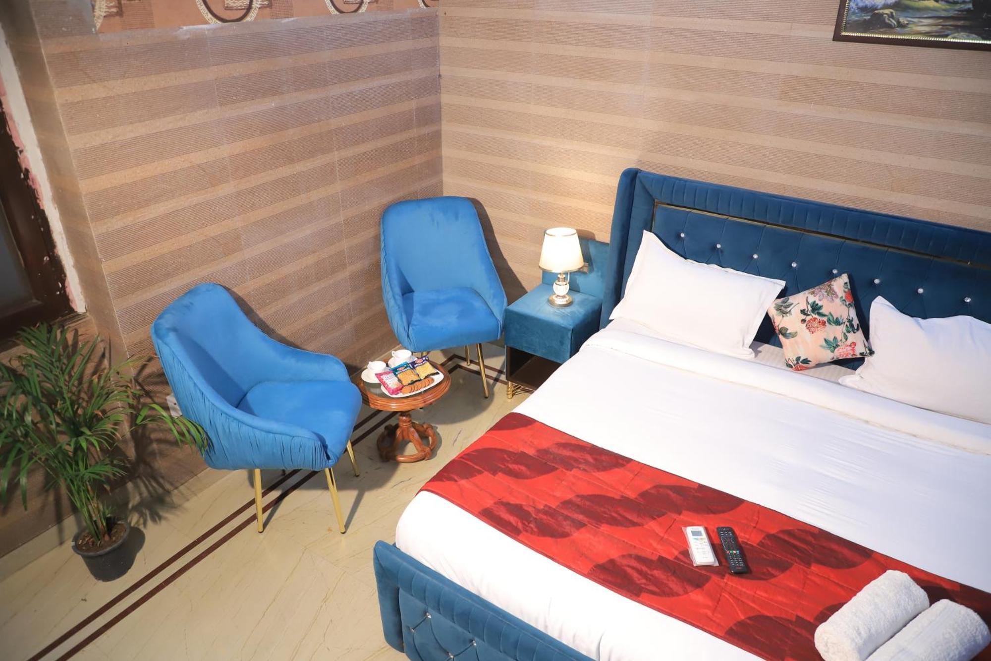 Apartamento Fortune Service 3bhk , D-198 Saket *