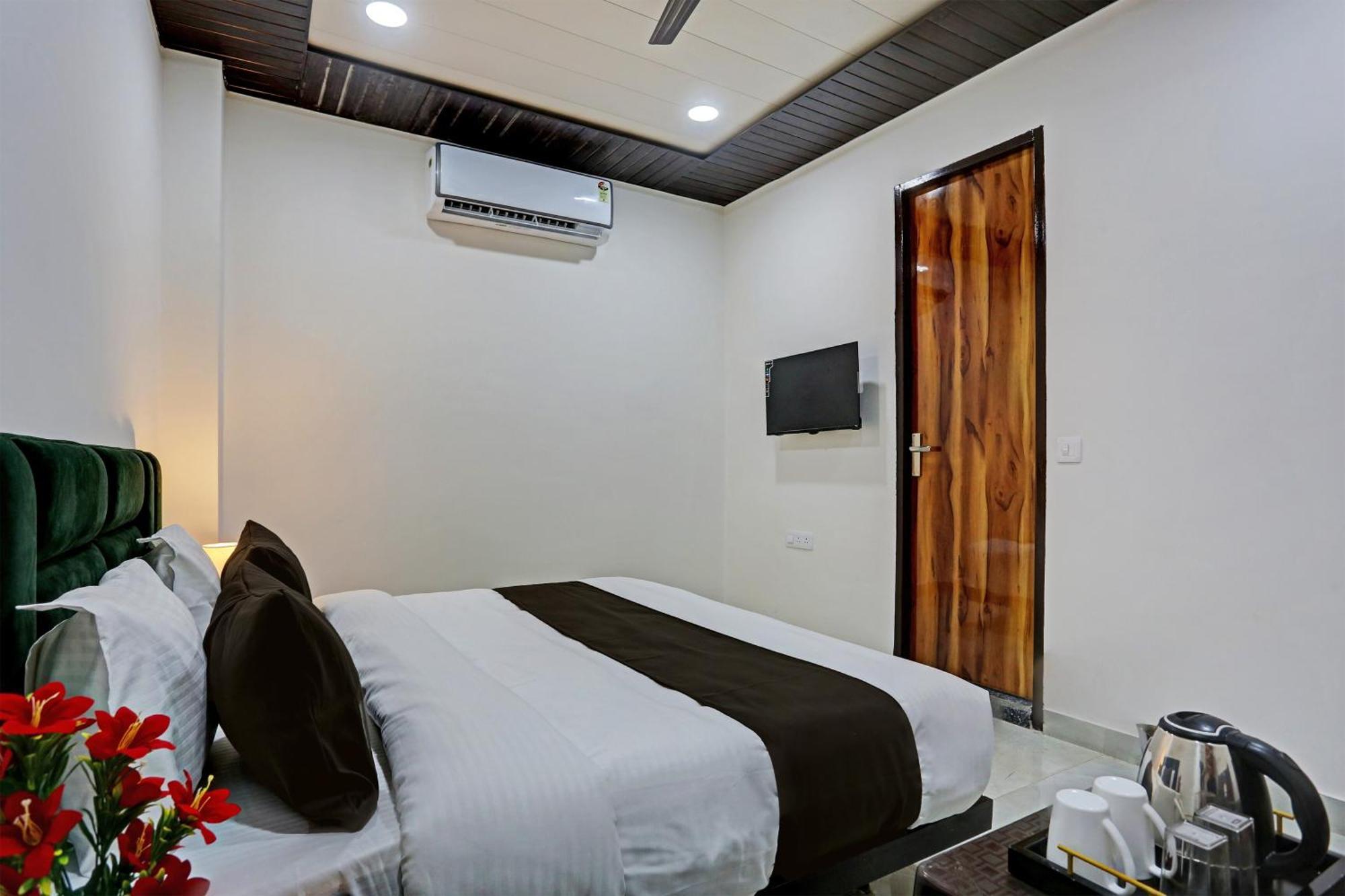 O Town House Gold 3* Delhi (National Capital Territory of India)