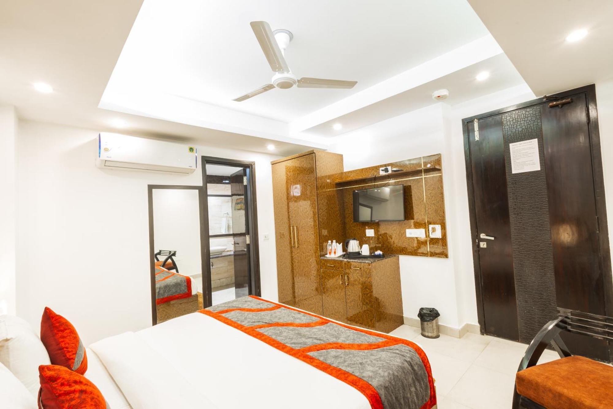 The Gold - Karol Bagh