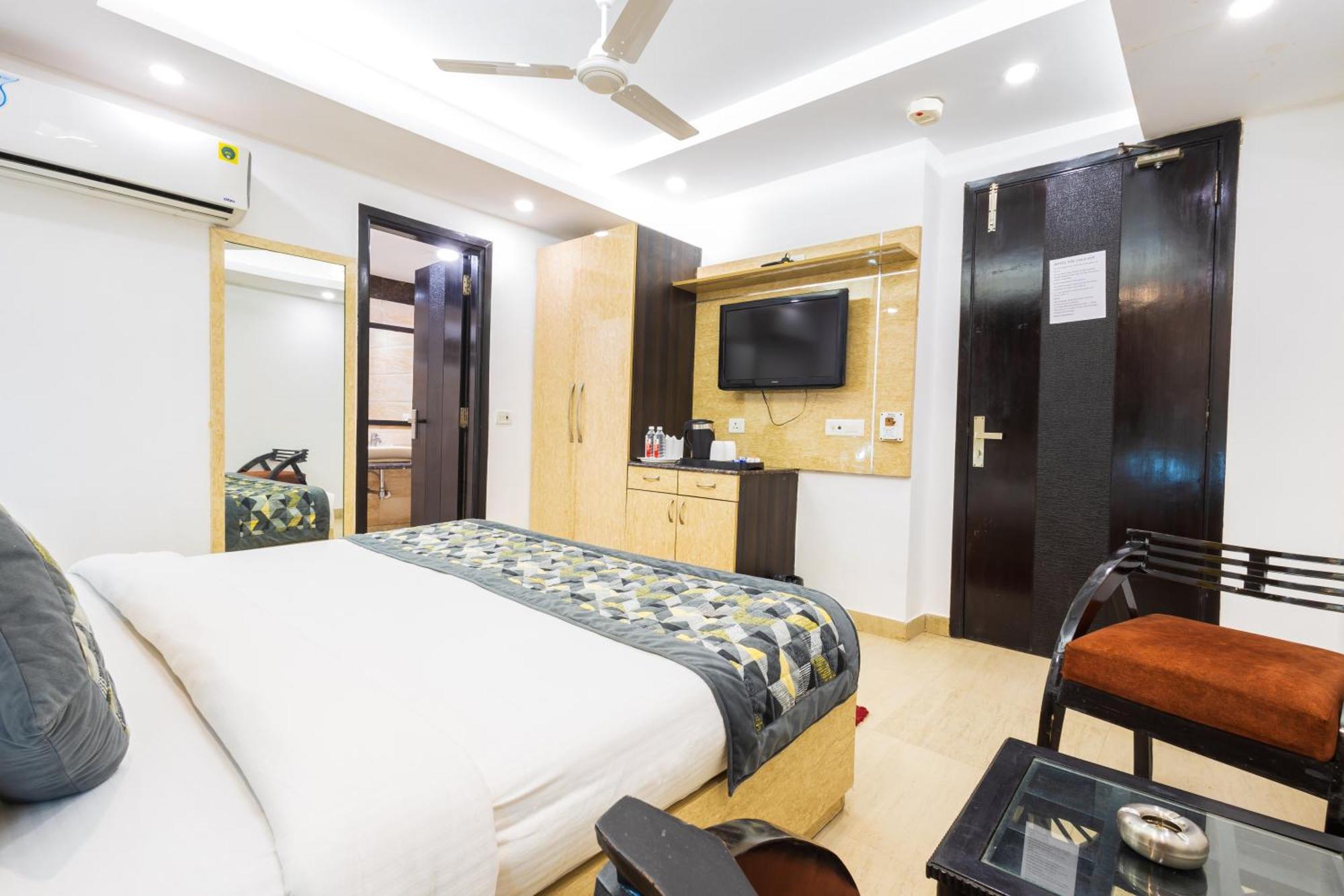 The Gold - Karol Bagh Hotel 3*