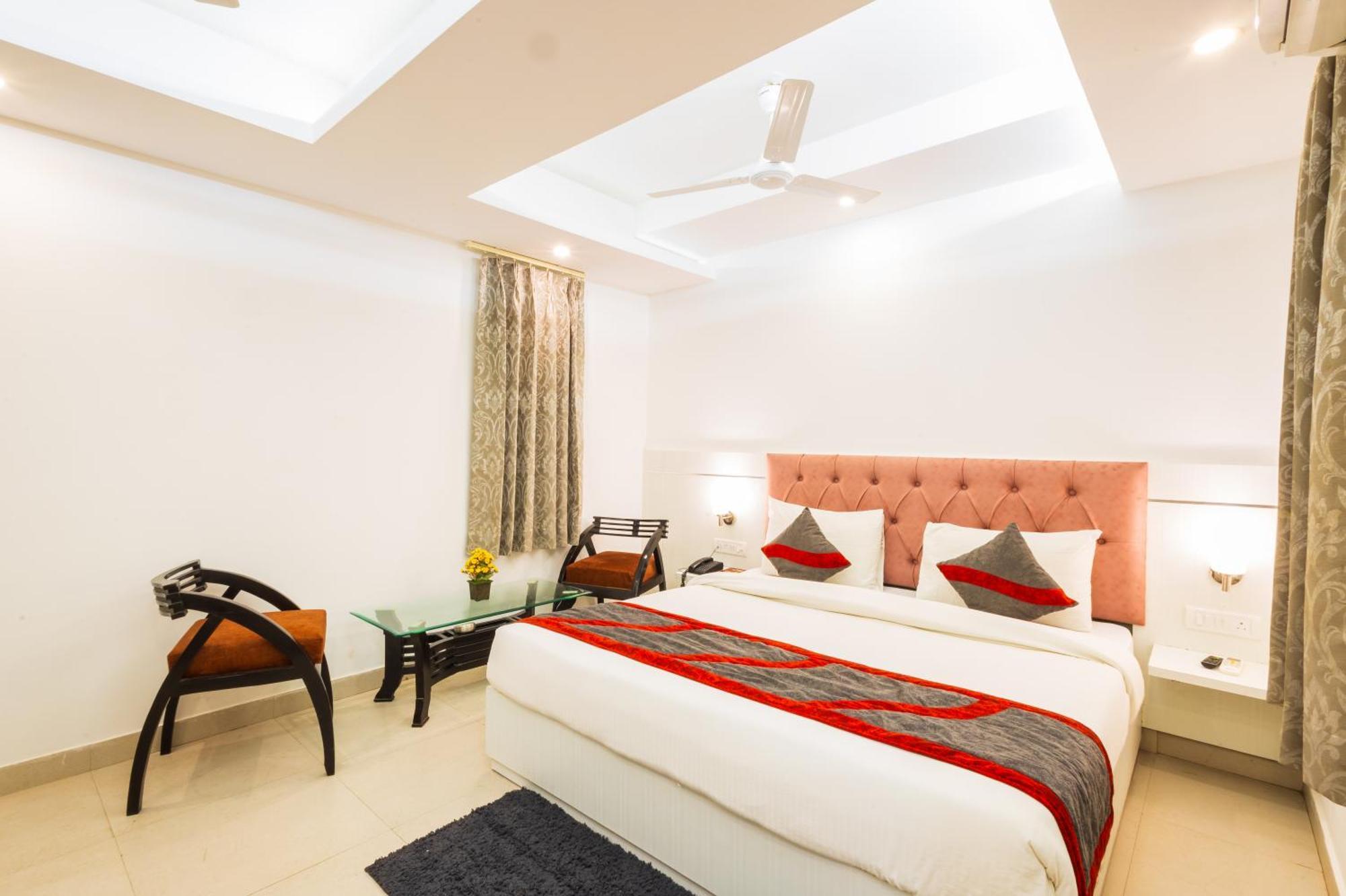 Hotel The Gold - Karol Bagh