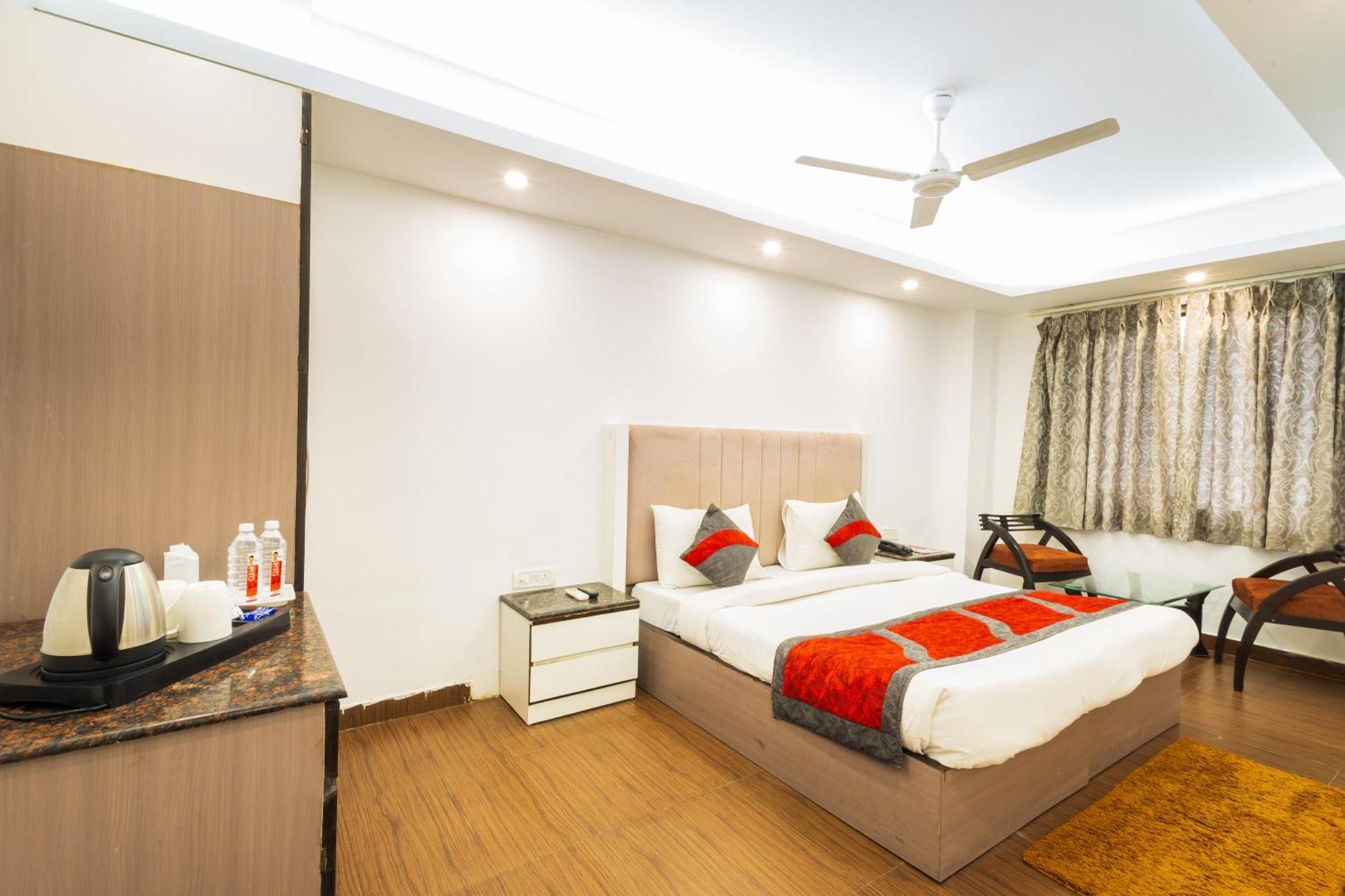 The Gold - Karol Bagh 3*