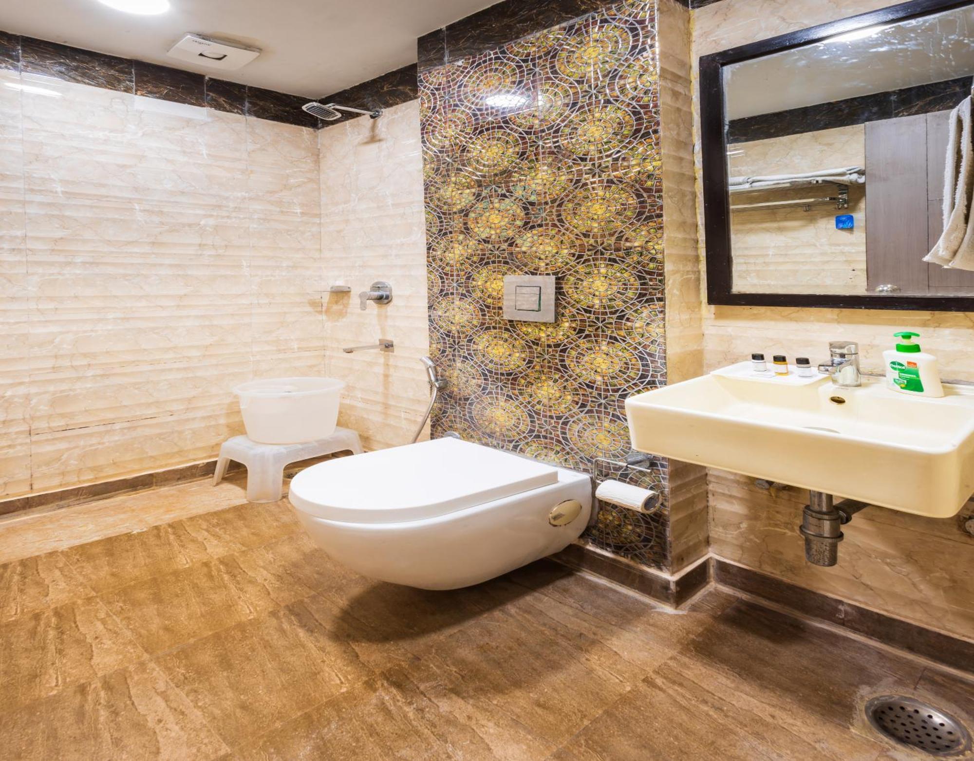 Hotel The Gold - Karol Bagh