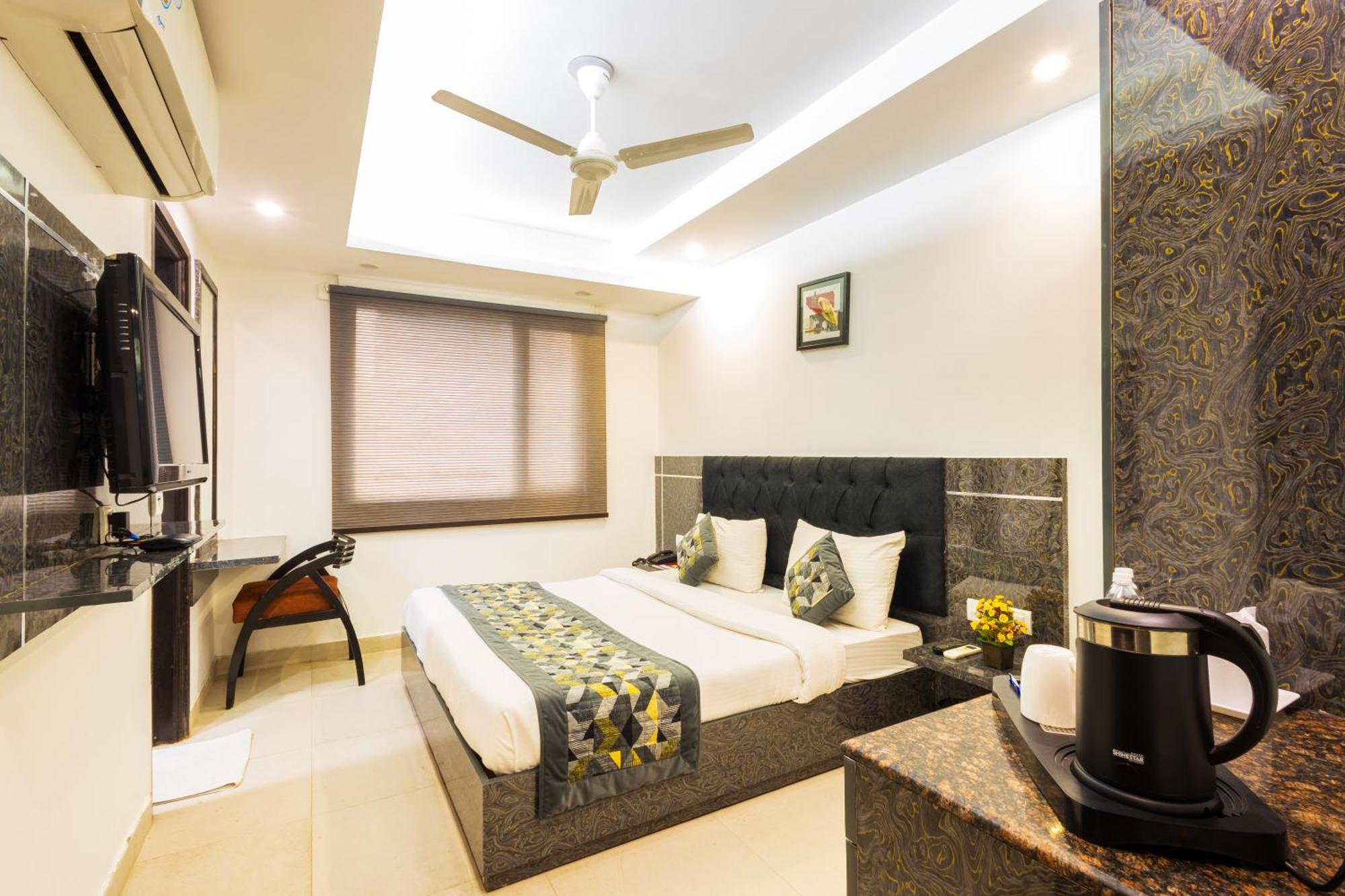The Gold - Karol Bagh Hotel 3*