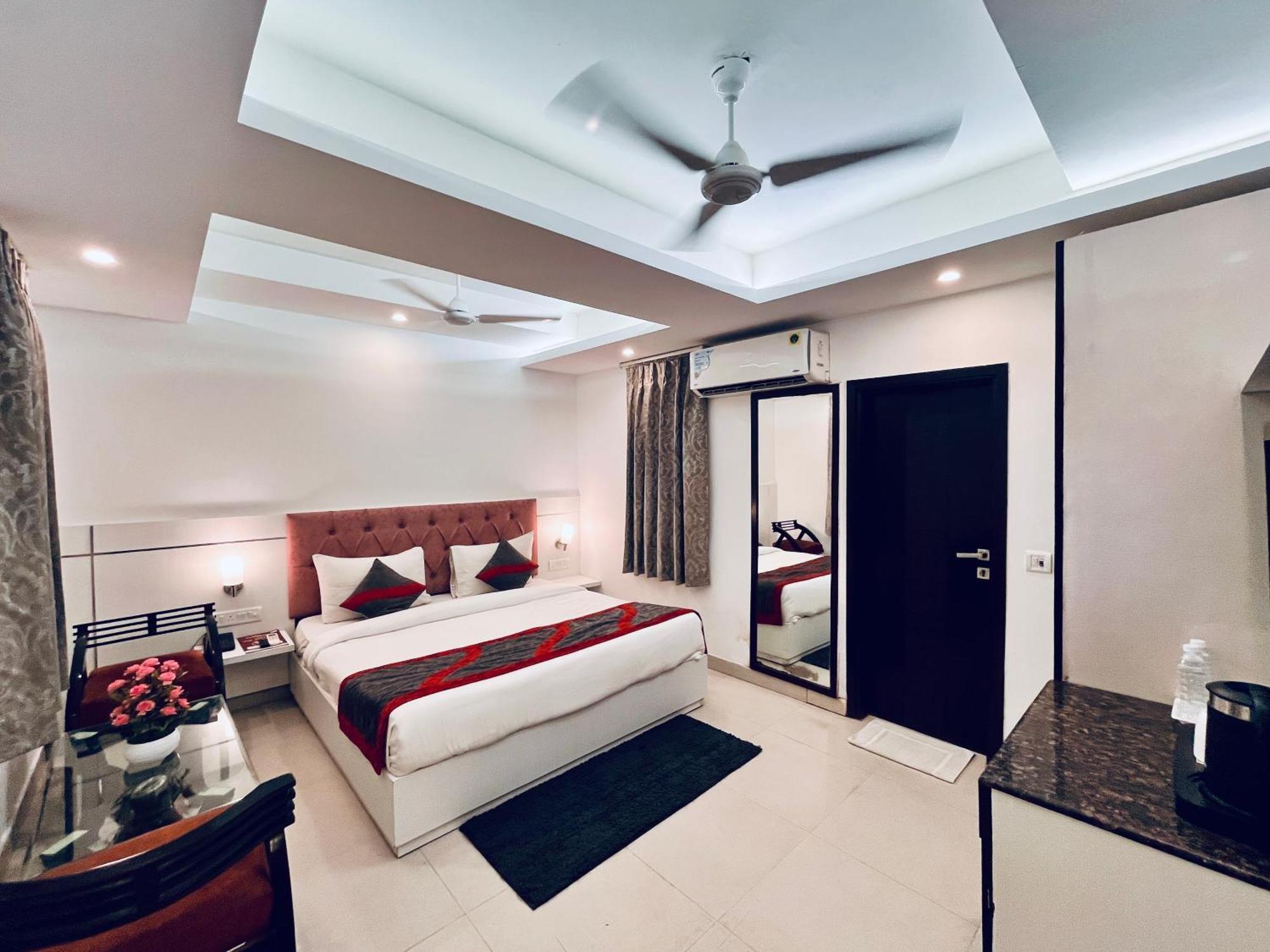 The Gold - Karol Bagh Hotel