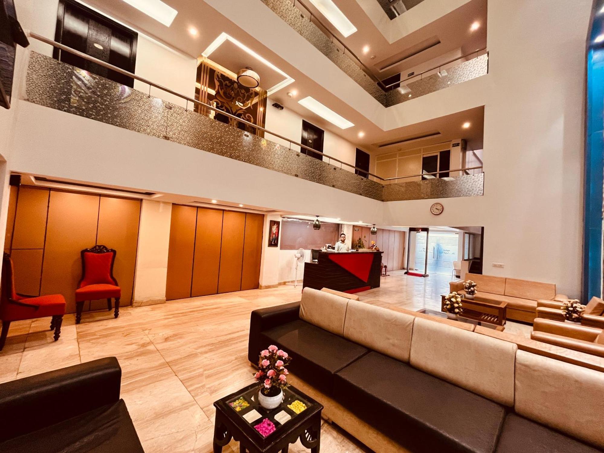 The Gold - Karol Bagh 3*