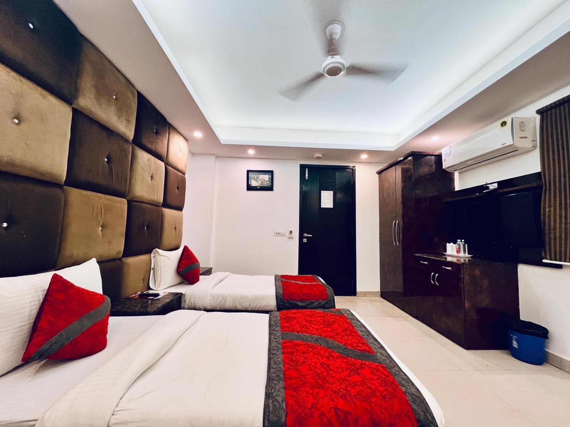 The Gold - Karol Bagh Delhi (National Capital Territory of India)