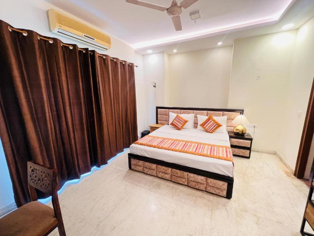 Grove Residency Hauz Khas Couple Friendly Hotel 3*