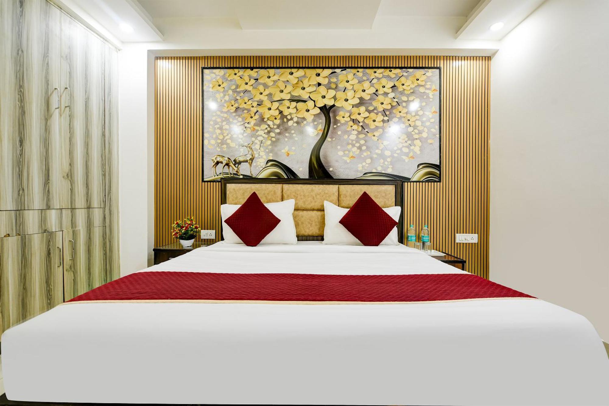 Lookout Delhi Igi Airport 4* New Delhi