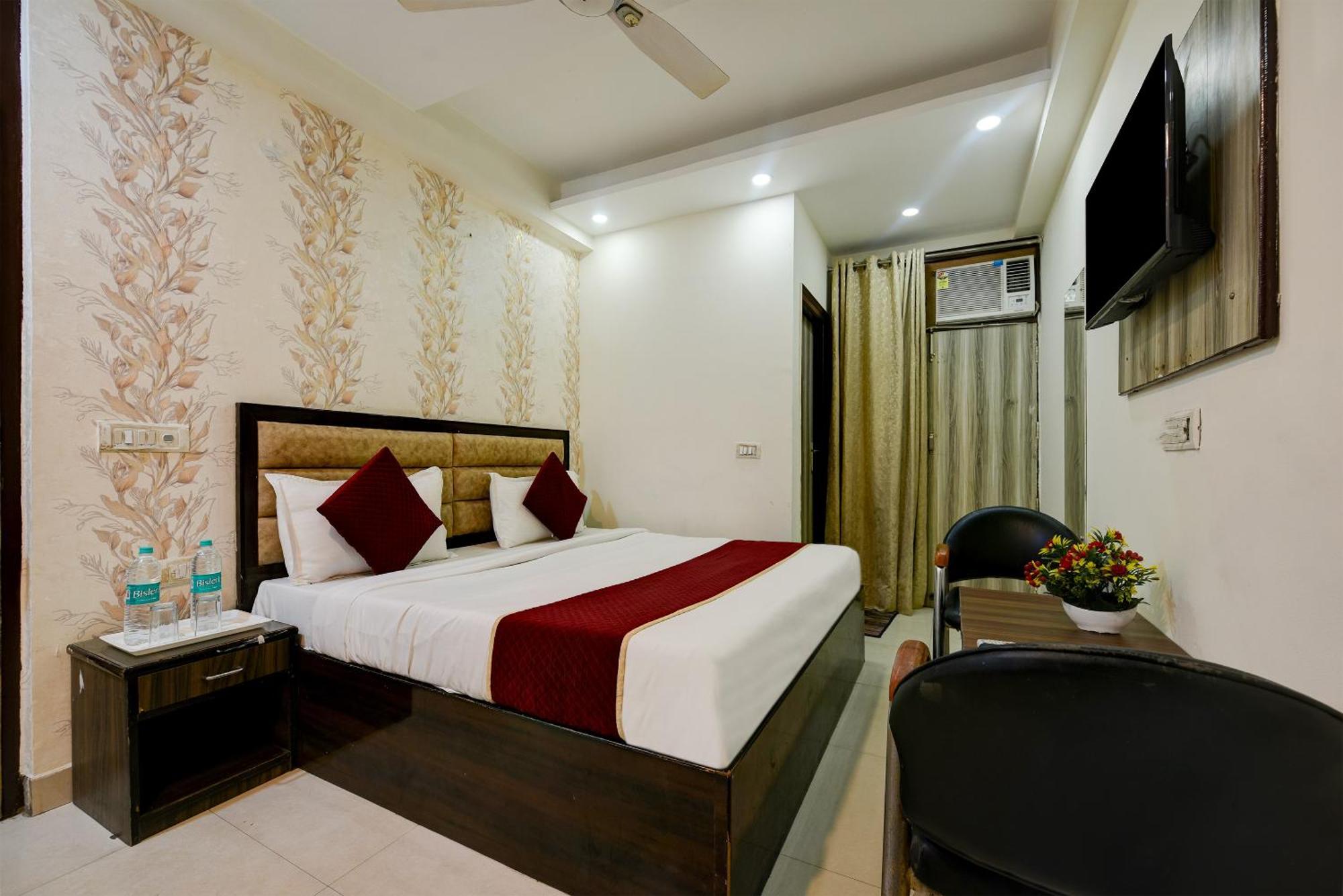 Hotel Lookout Delhi Igi Airport