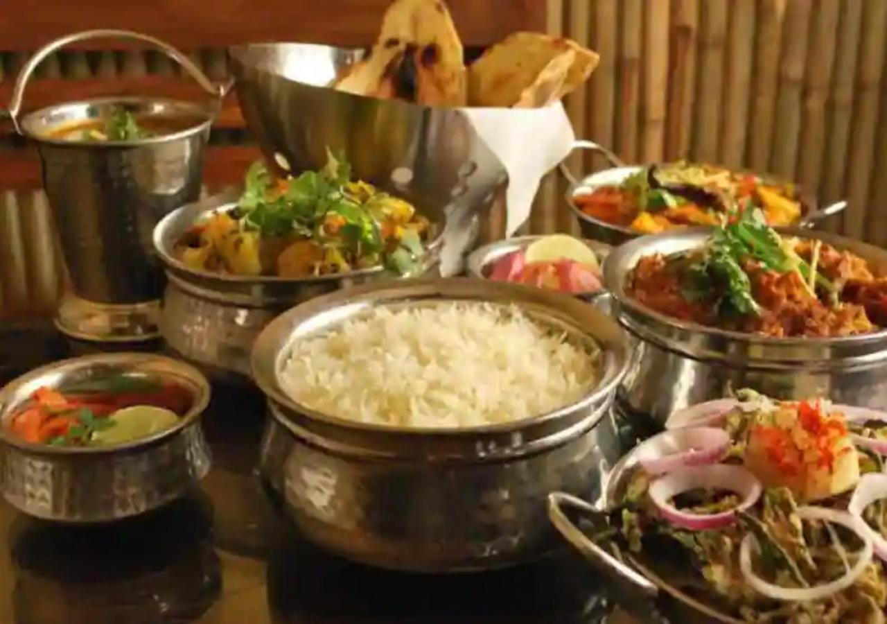Hotel Seven Near Delhi Airport Nova Deli