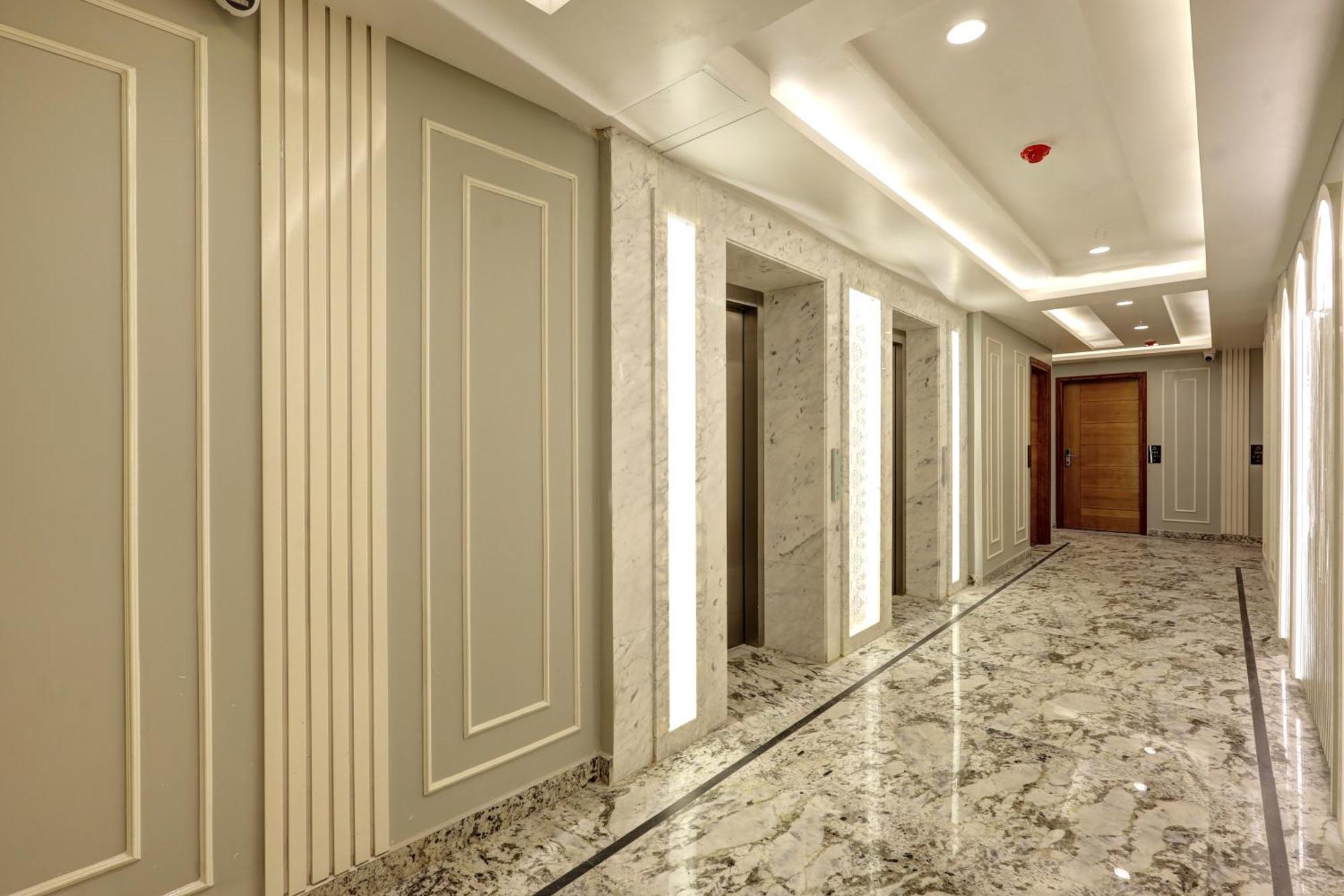 Namaste Hindustan Just A Minute Away From Railway Station And Connaught Place 4*