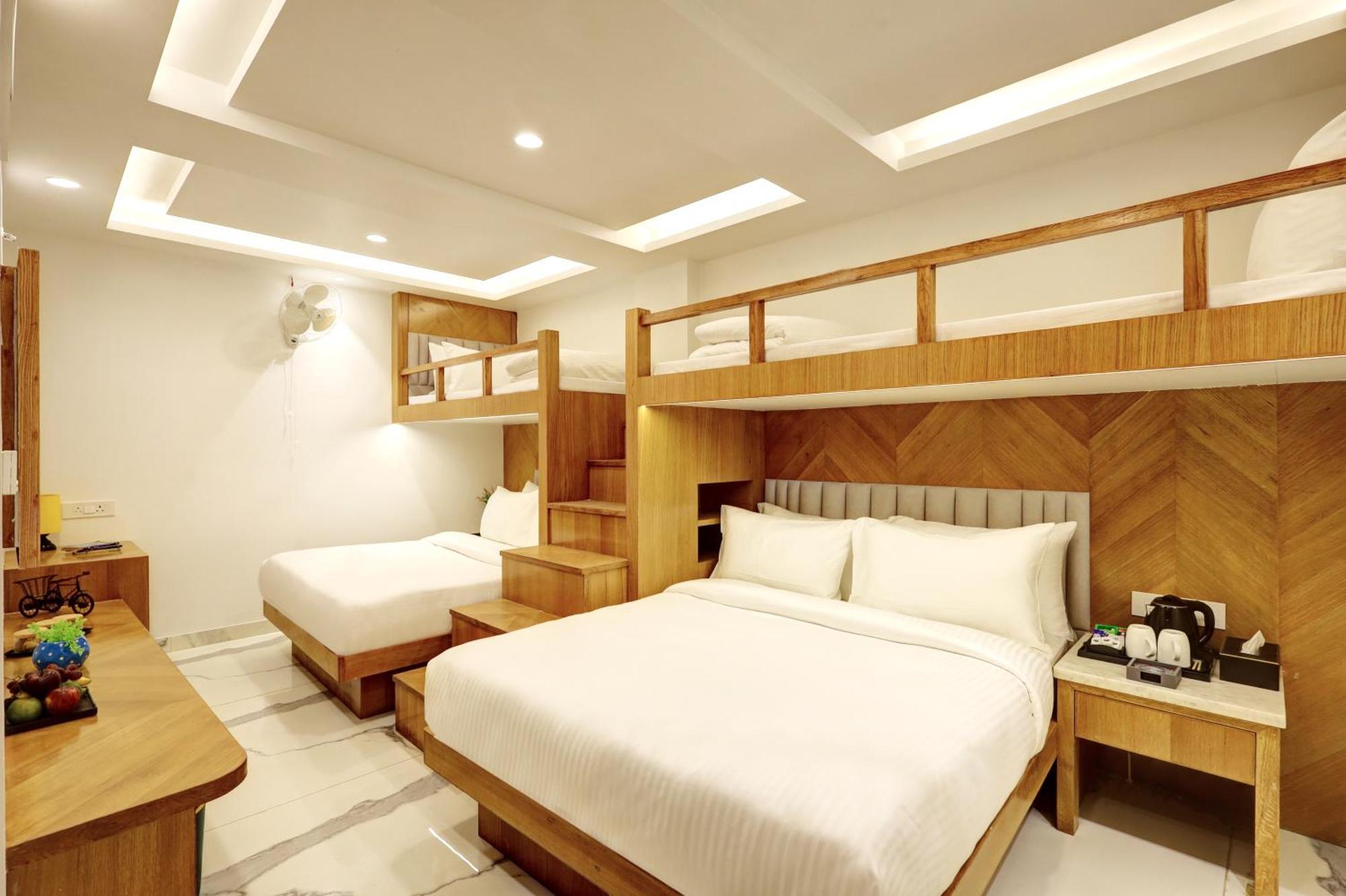 Namaste Hindustan Just A Minute Away From Railway Station And Connaught Place 4*