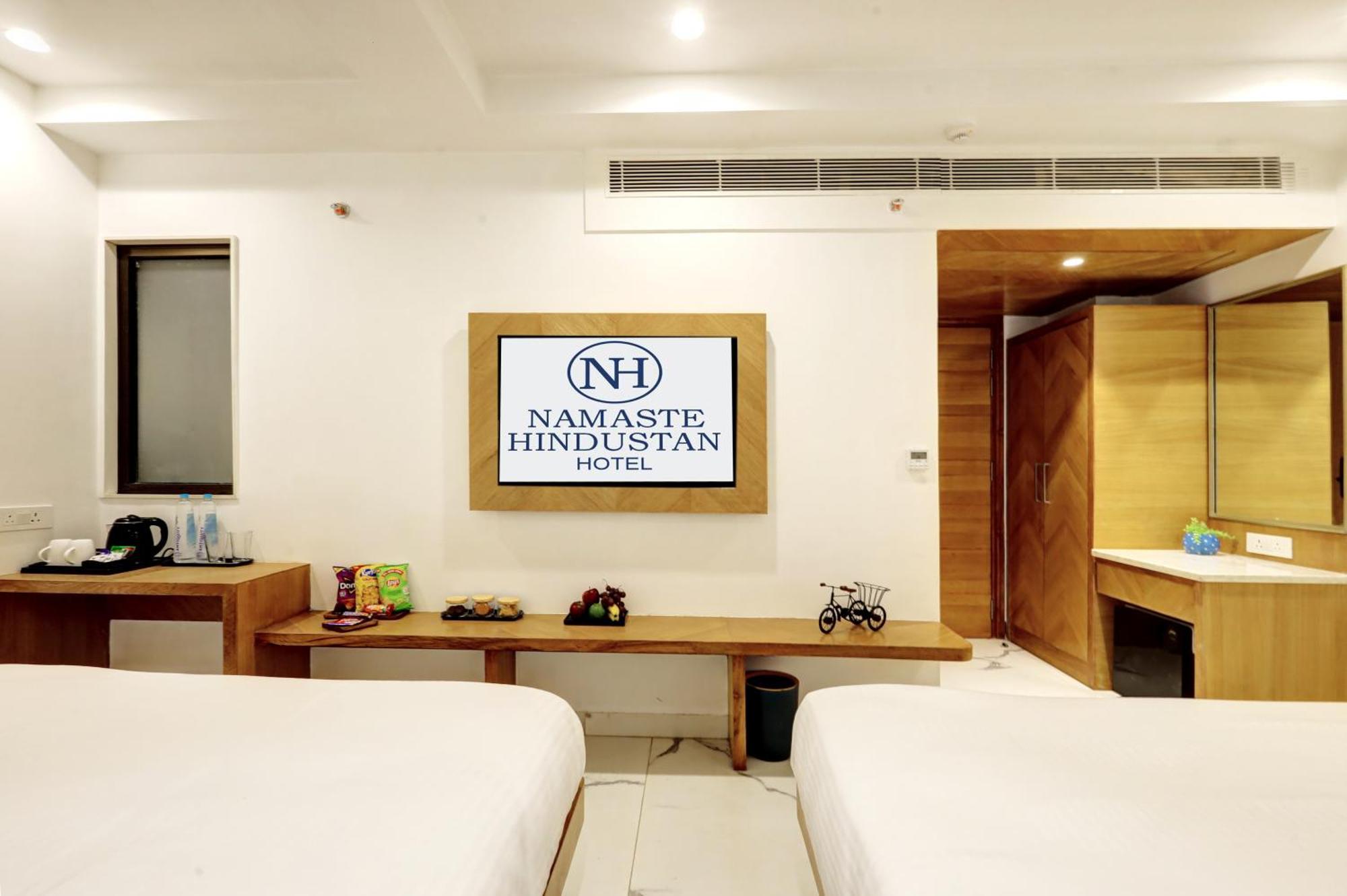 Namaste Hindustan Just A Minute Away From Railway Station And Connaught Place
