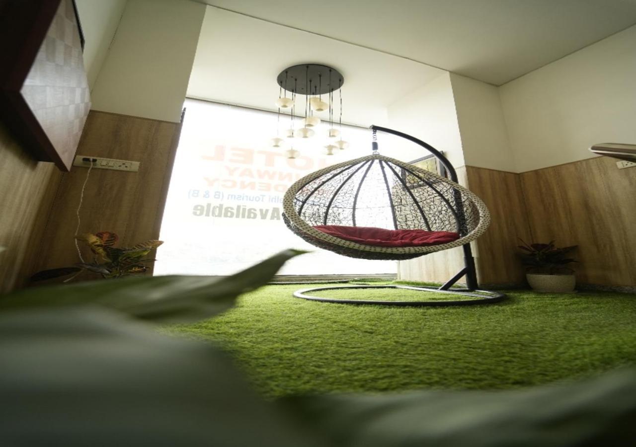 Bed & Breakfast Runway Residency At Pitampura