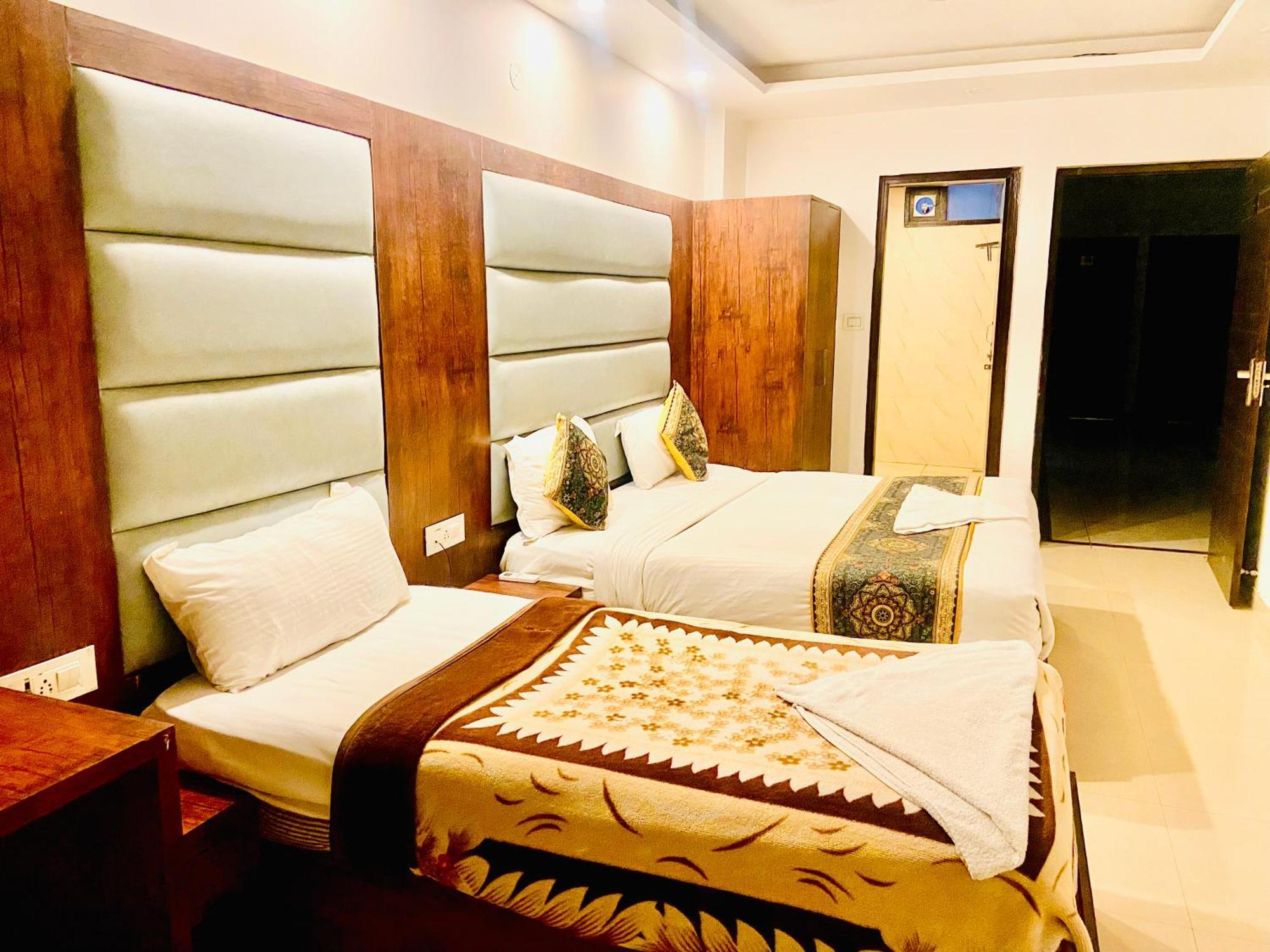 Tej Palace Near Igi Airport Delhi Hotel 4*