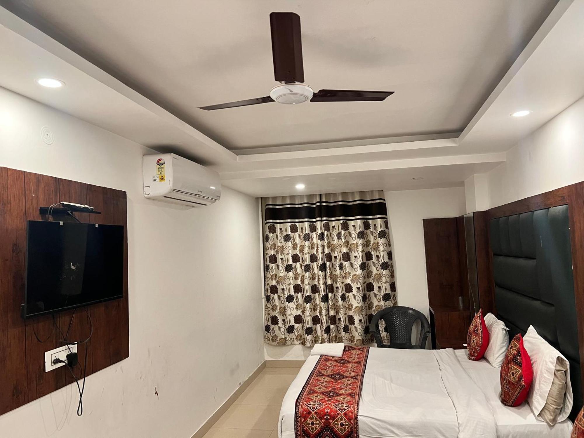 Tej Palace Near Igi Airport Delhi Hotel 4*