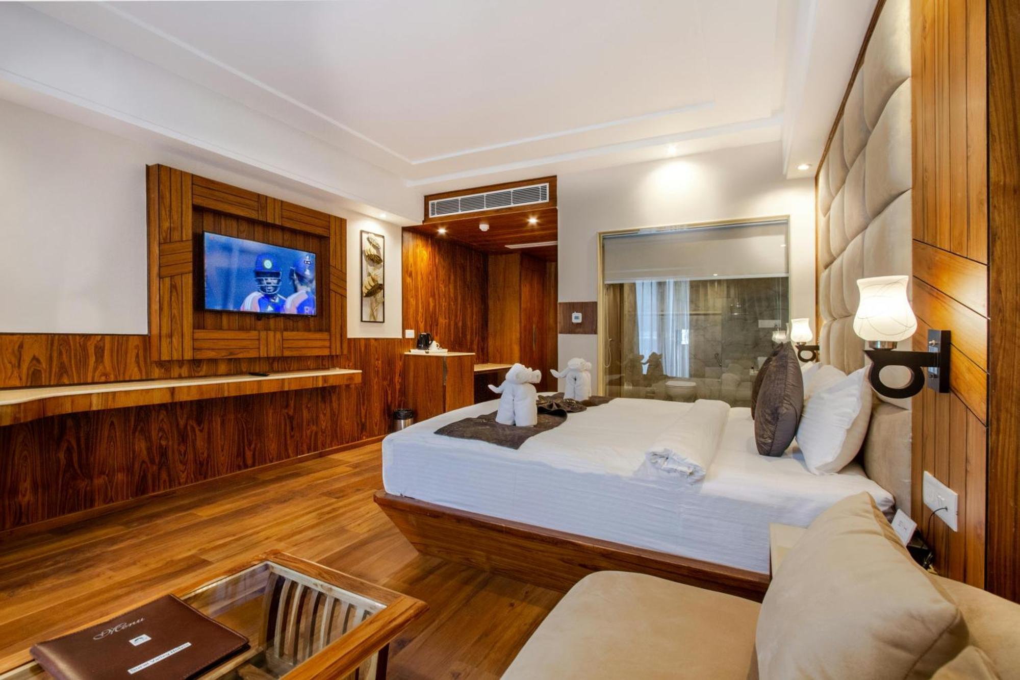 Hotel Tej Palace Near Igi Airport Delhi